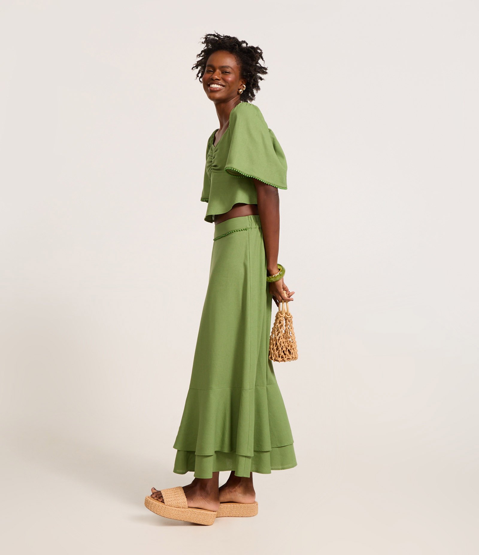 Saia Long Midi em Viscolinho com Miçangas no Cós e Babado Duplo Verde Claro 2