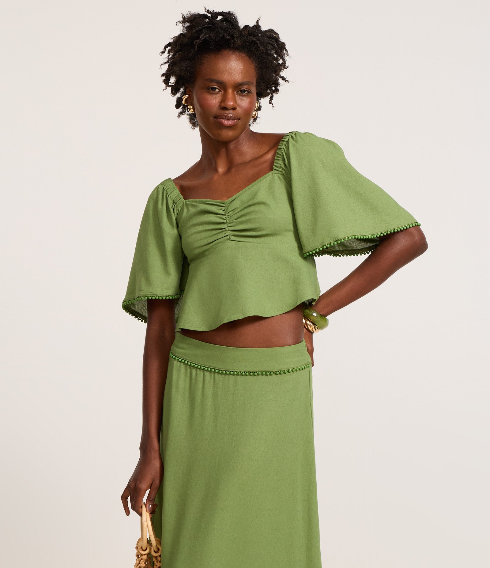 Saia Long Midi em Viscolinho com Miçangas no Cós e Babado Duplo Verde Claro 3