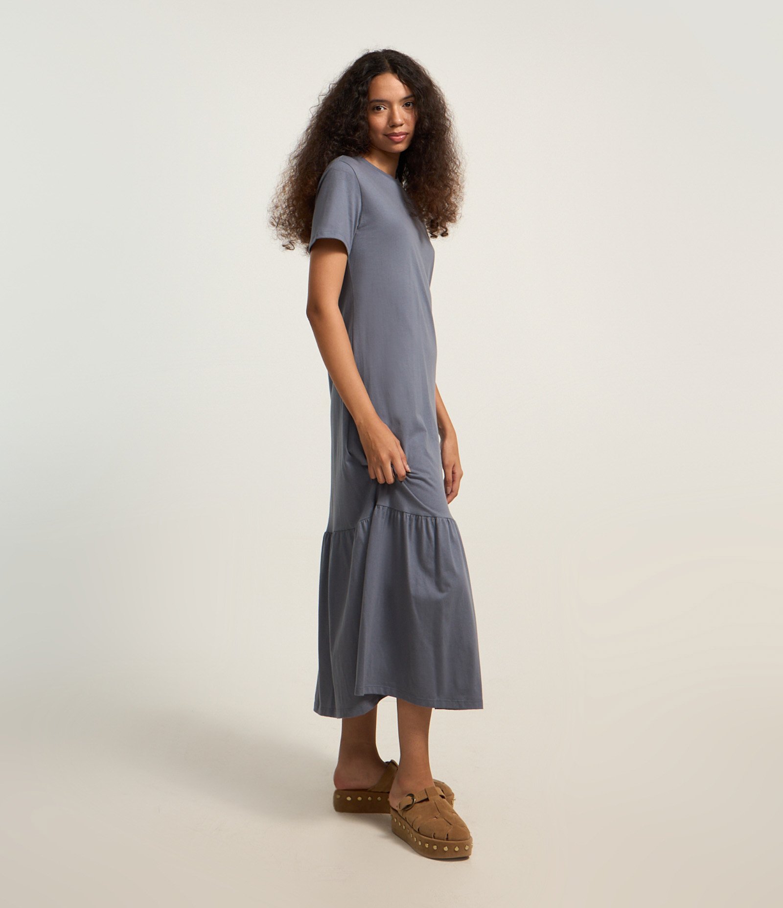 Vestido Evasê Long Midi em Algodão com Babado na Barra Cinza 3