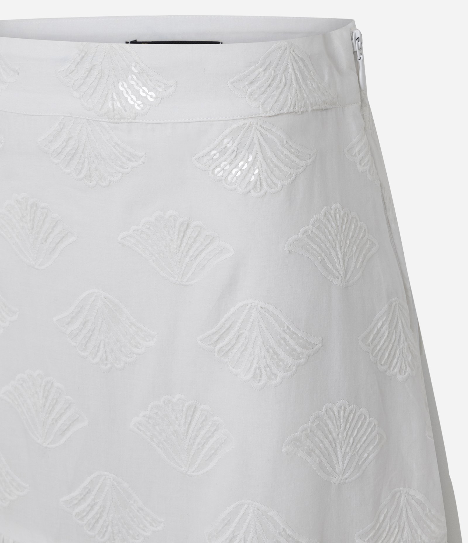 Saia Evasê Midi em Laise com Sobreposição e Bordado Off White 10