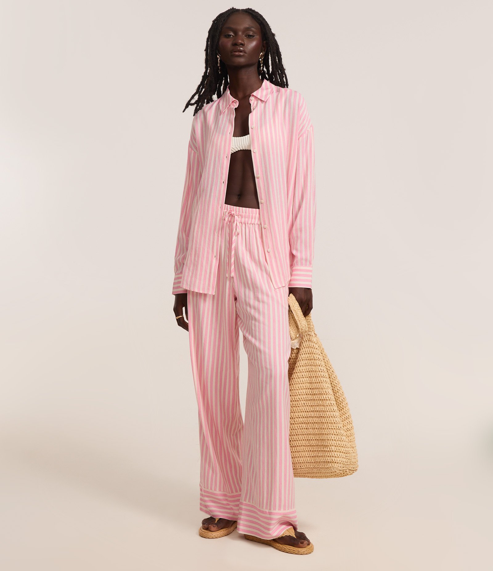 Camisa Alongada em Cambraia com Listras em Fio Tinto Rosa 2