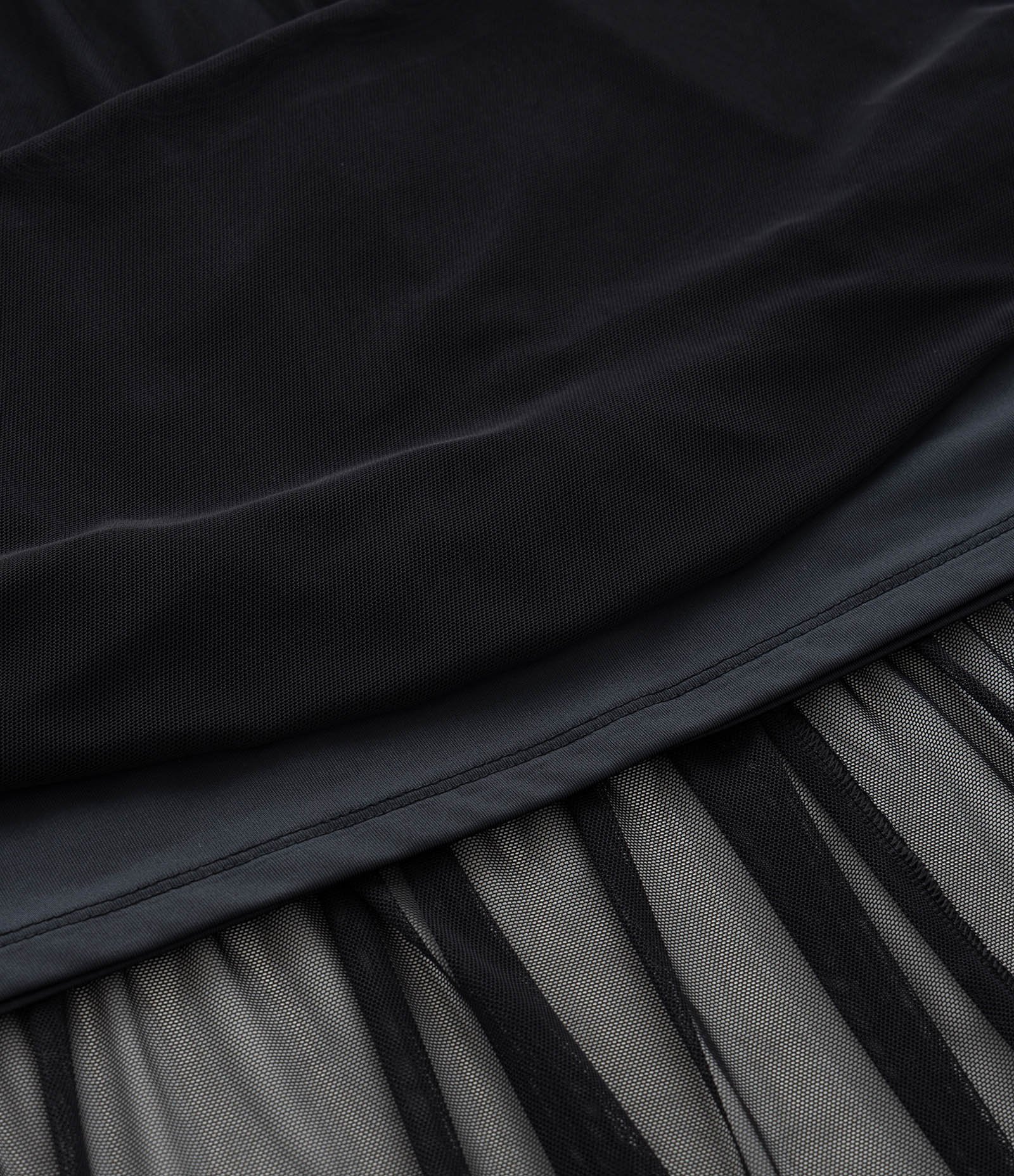 Saia Midi em Tule com Marias na Barra Curve & Plus Size Preto 8