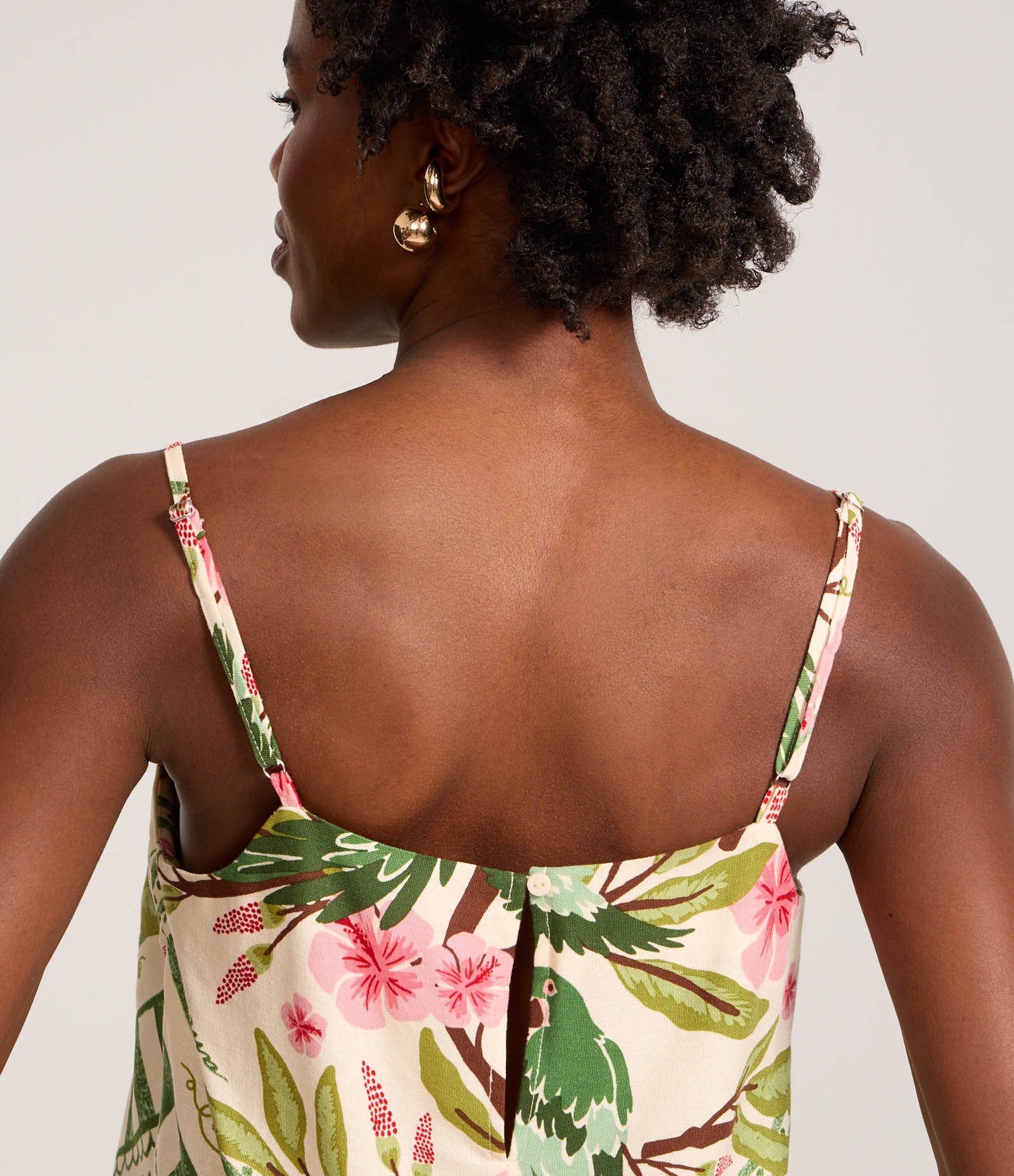 Blusa em Viscolinho com Estampa Tropical e Barra com Ponta Bege 4