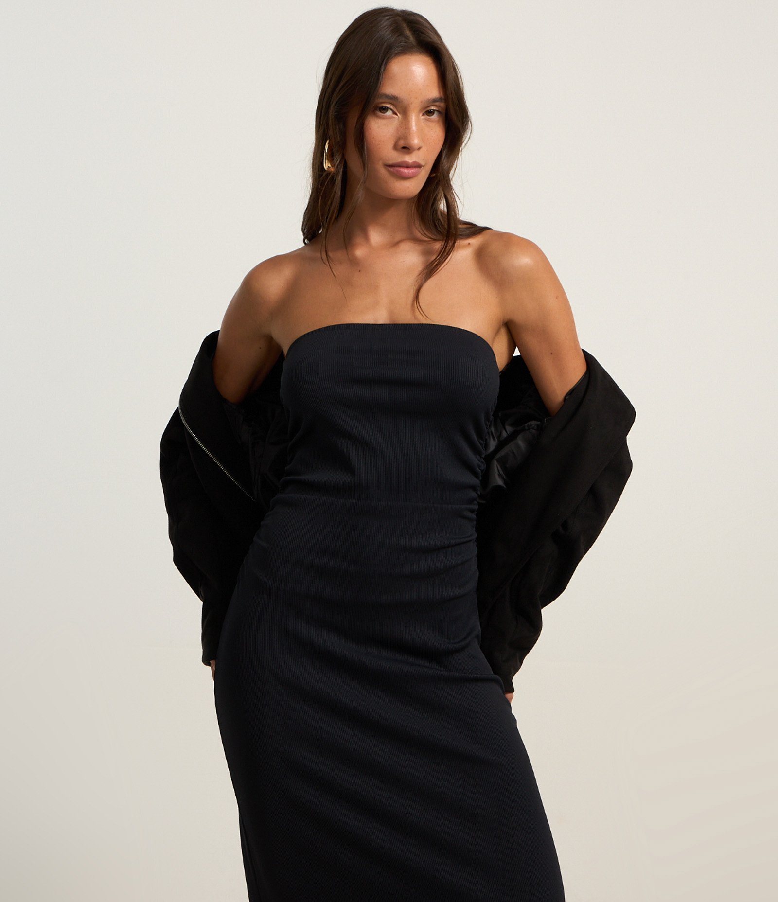 Vestido Long Midi em Microfibra com Fenda Preto 3