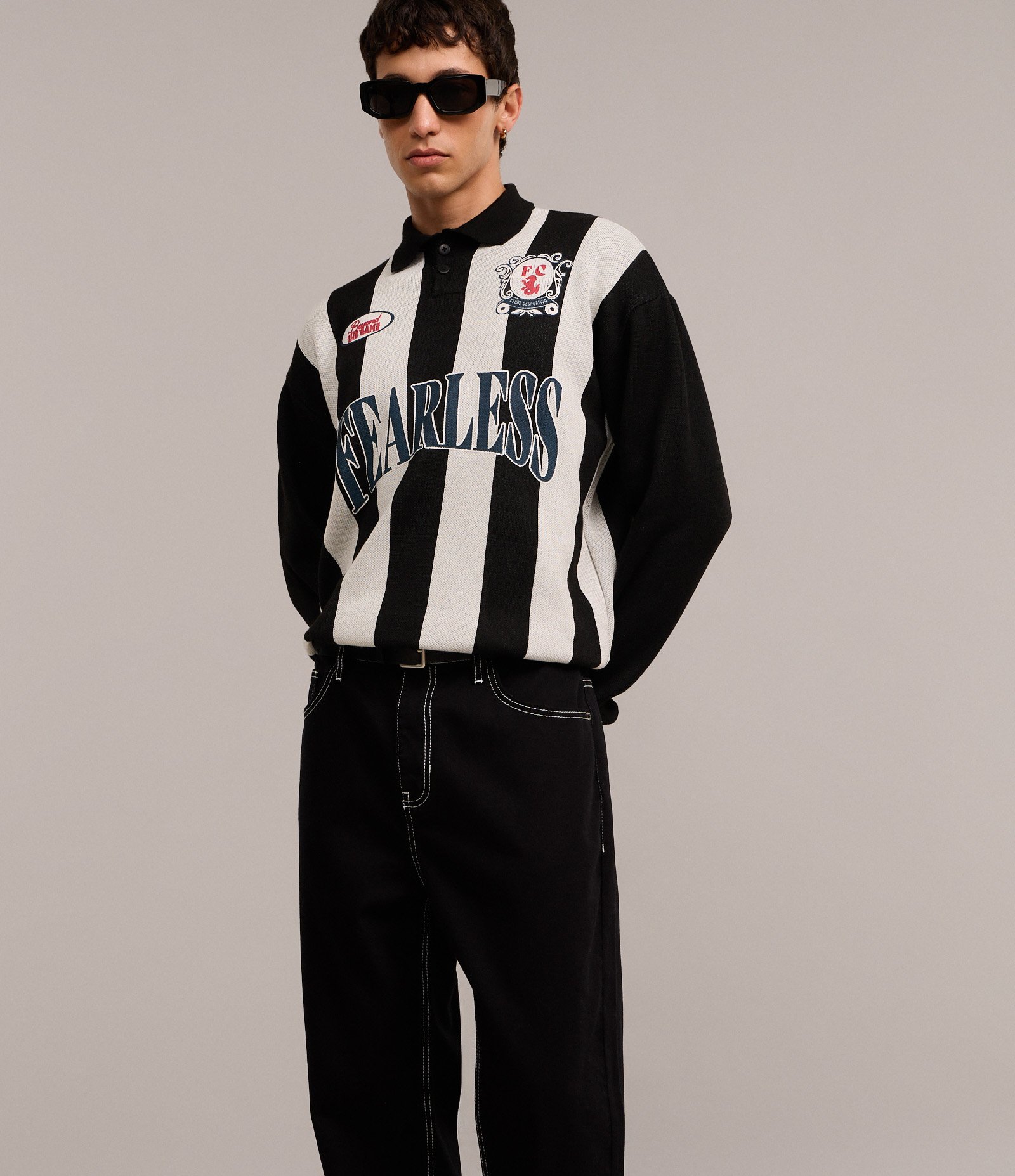 Camisa Polo Esportiva em Tricoline Listrada com Estampa Localizada e Lettering Branco 4