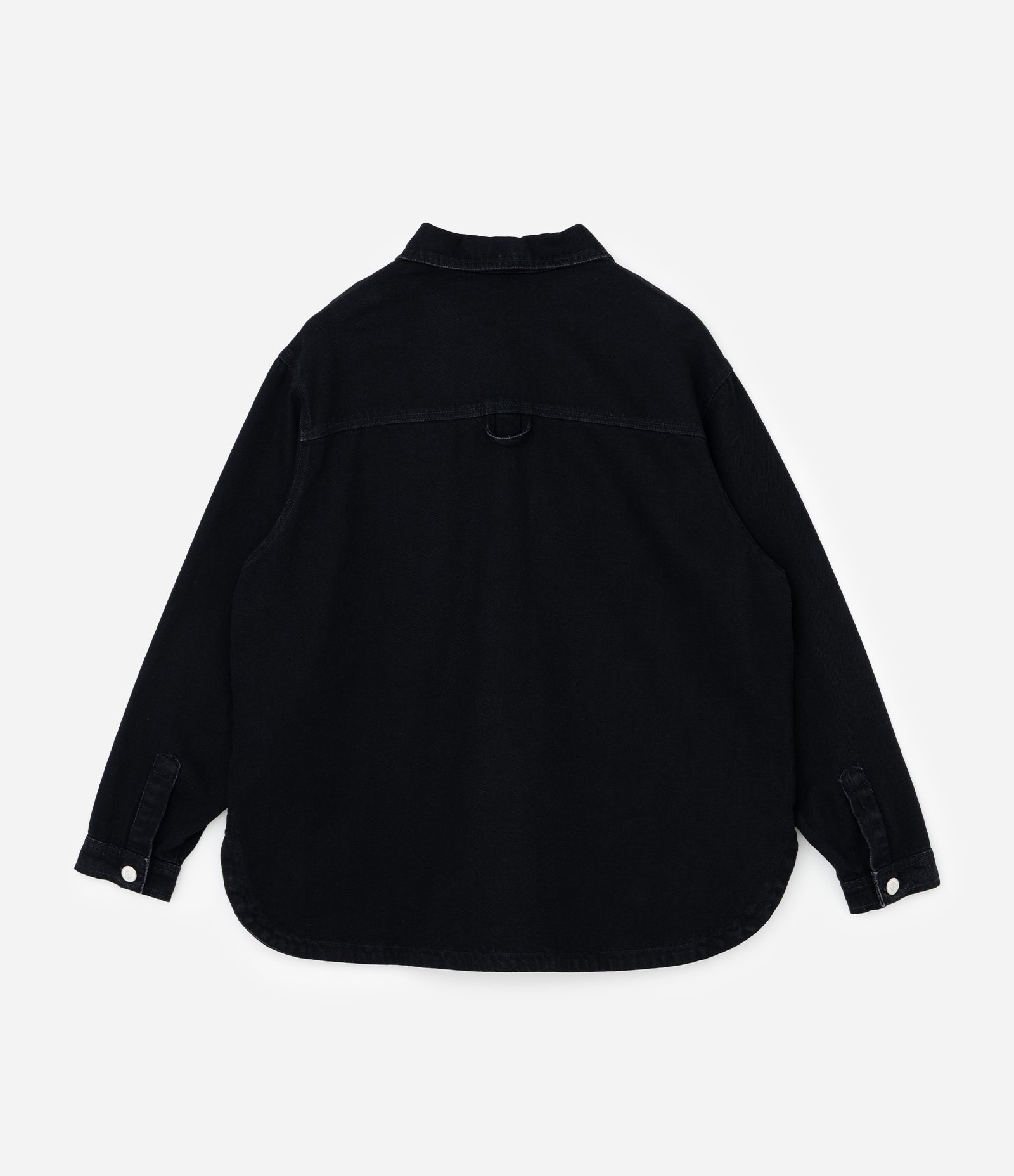 Jaqueta Overshirt em Jeans com Bolso Cargo e Botões Contrastantes Curve & Plus Size Preto 6