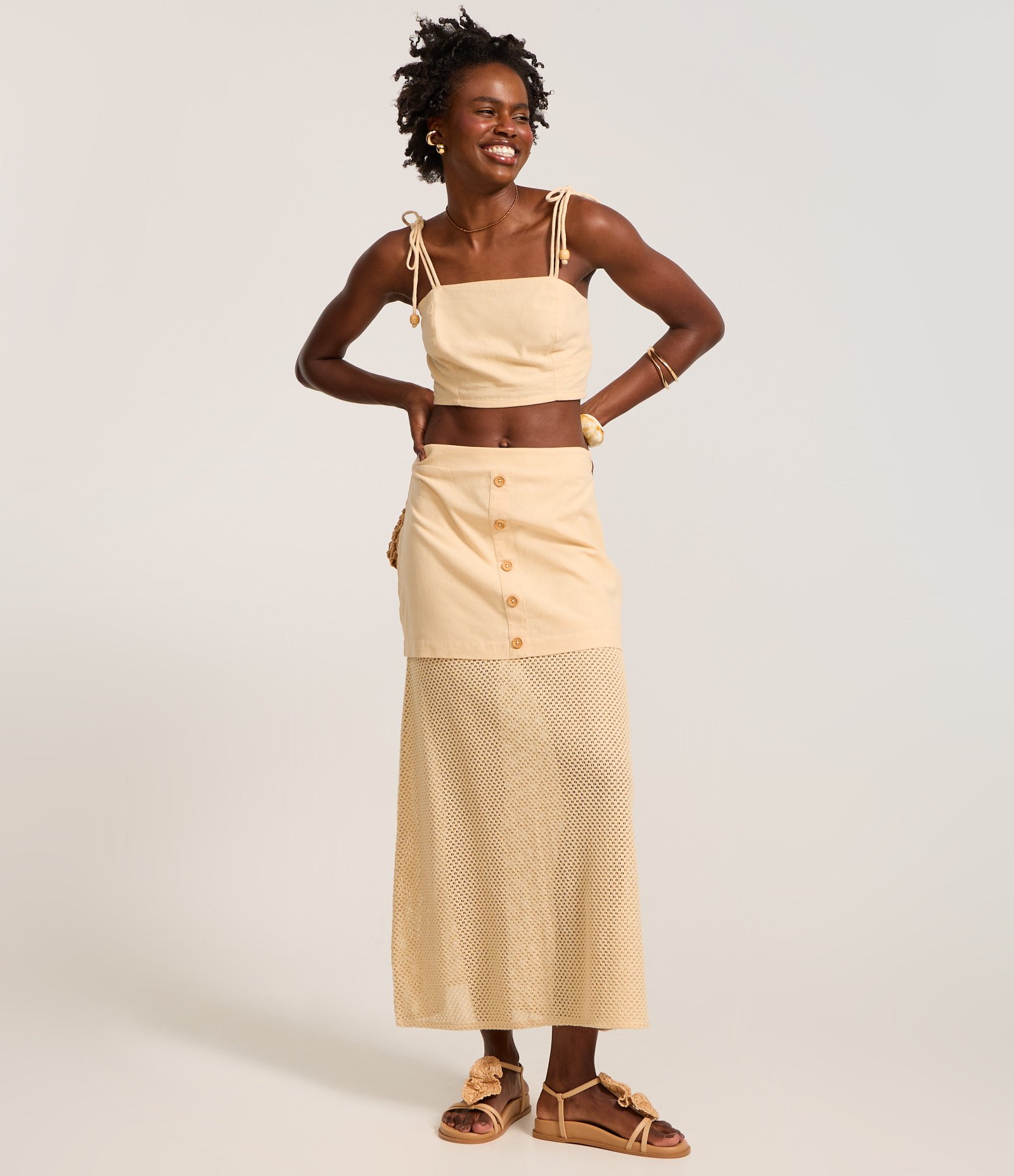 Blusa Cropped em Viscolinho com Lastex e Amarração Bege 2