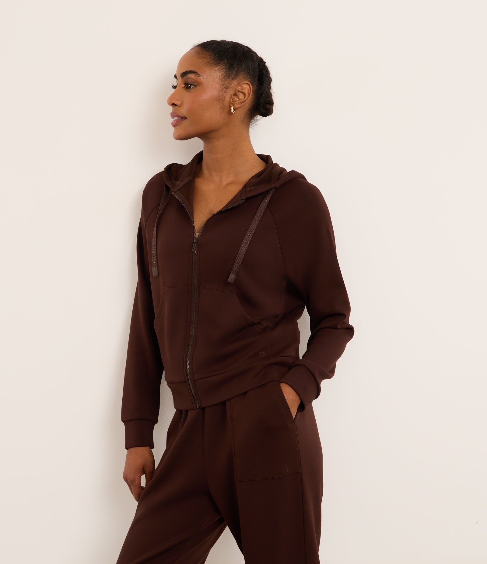 Jaqueta Esportiva em Modal com Capuz Marrom 1