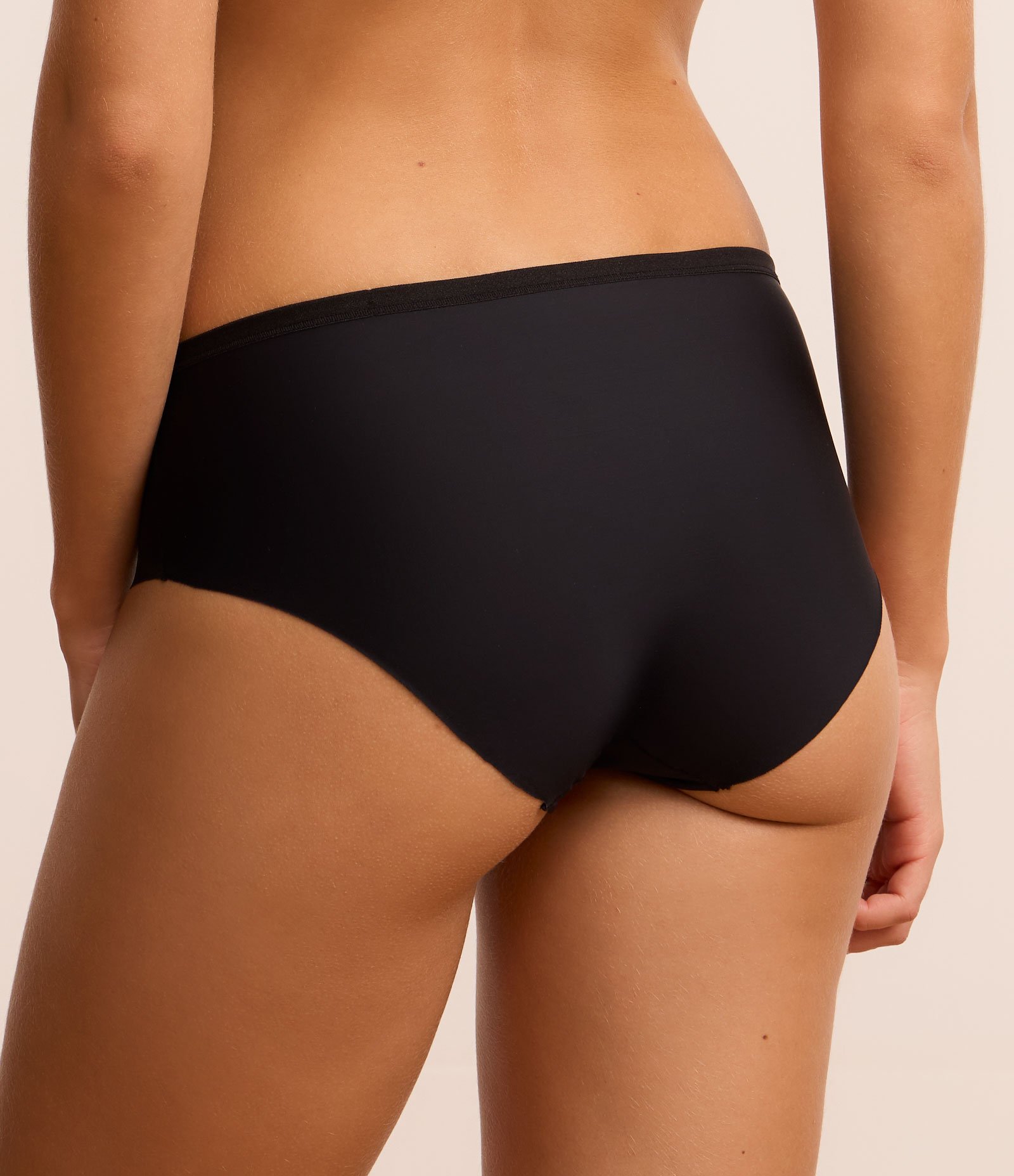 Kit 02 Calcinhas Boyshort em Poliamida com Lateral Larga DelRio Bege/Preto 4