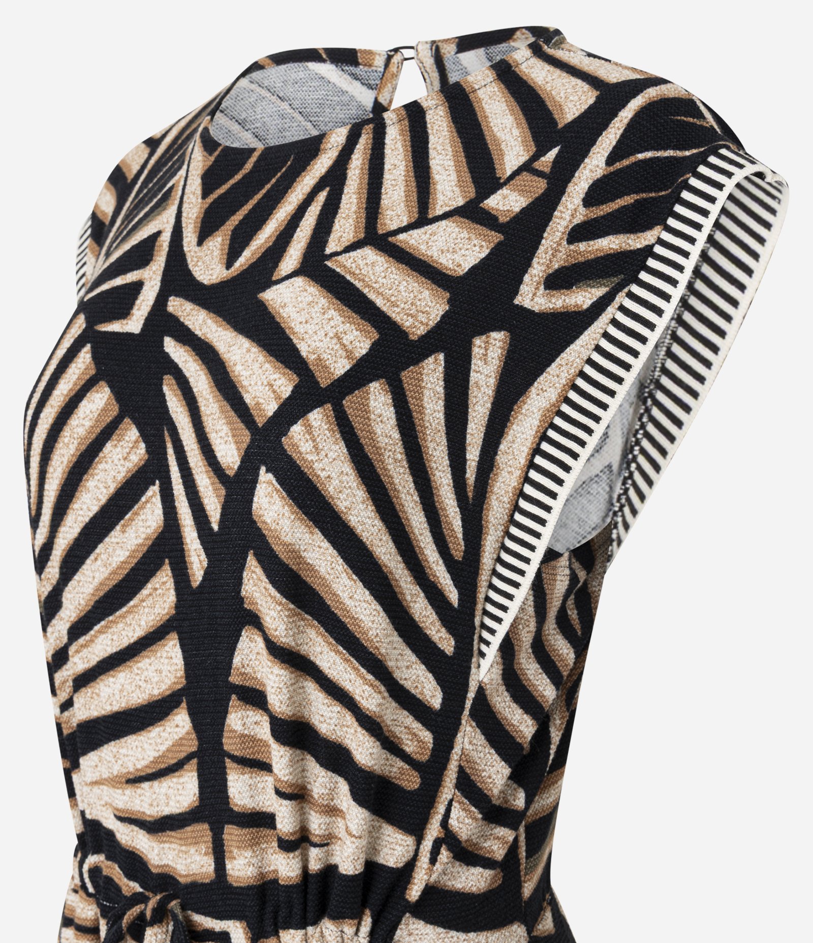 Macacão em Viscose com Amarração e Estampa Folhagem Preto/Marrom/Off White 6