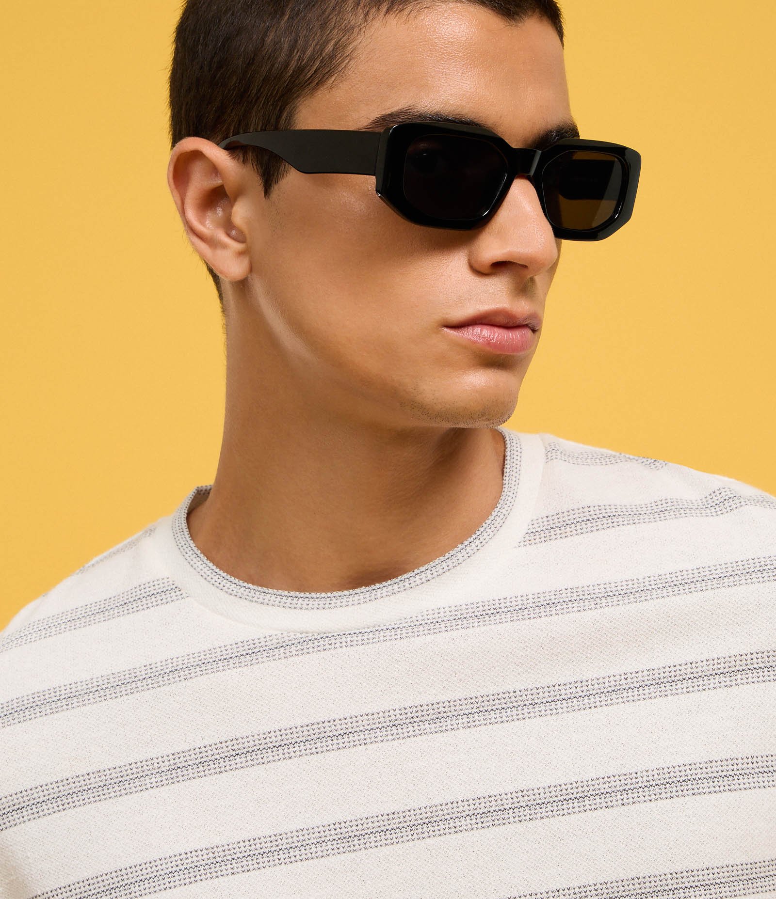 Camiseta Boxy em Algodão com Estampa de Listras Bege 4