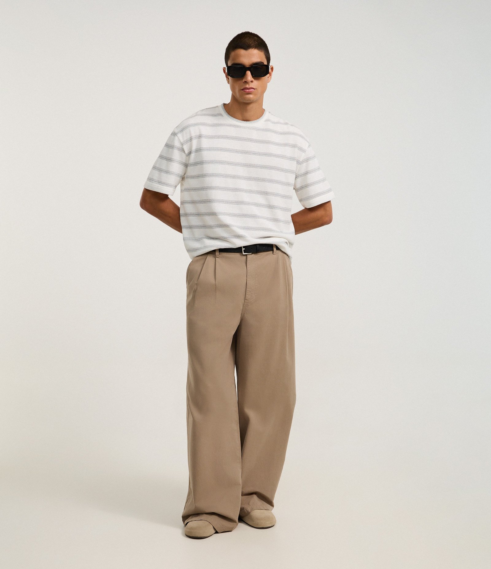 Camiseta Boxy em Algodão com Estampa de Listras Bege 6