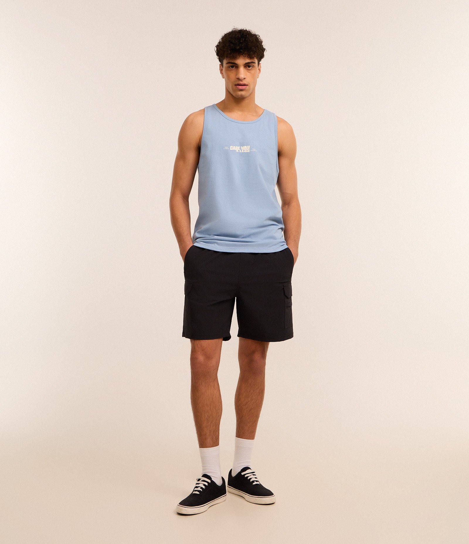 Bermuda em Poliamida com Bolso Cargo Preto 1