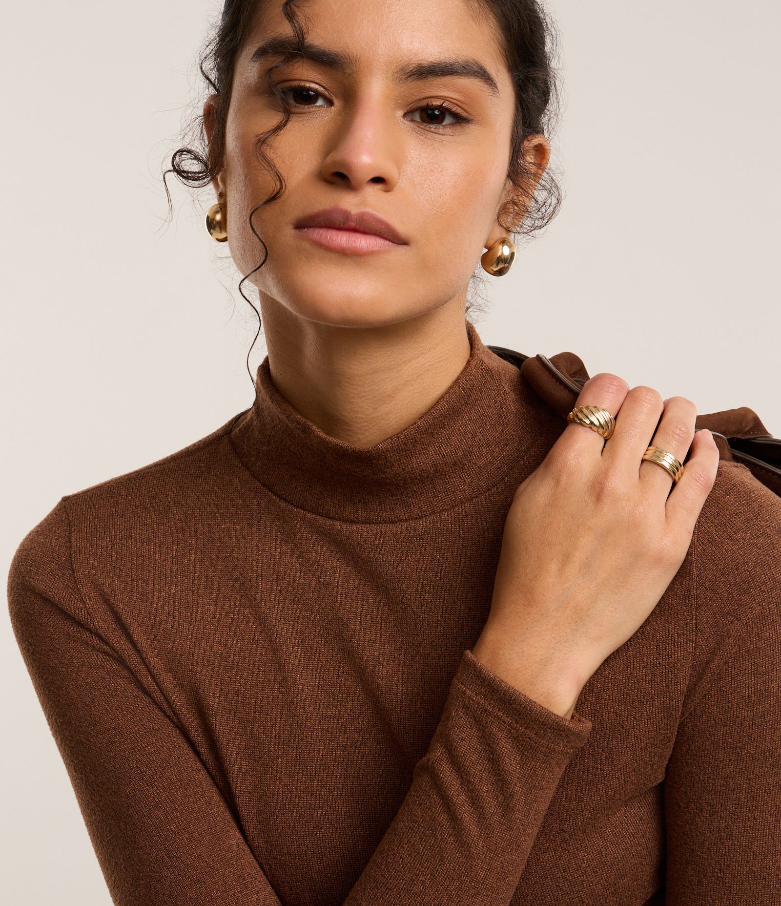 Blusa Texturizada com Gola Alta e Manga longa Marrom 4