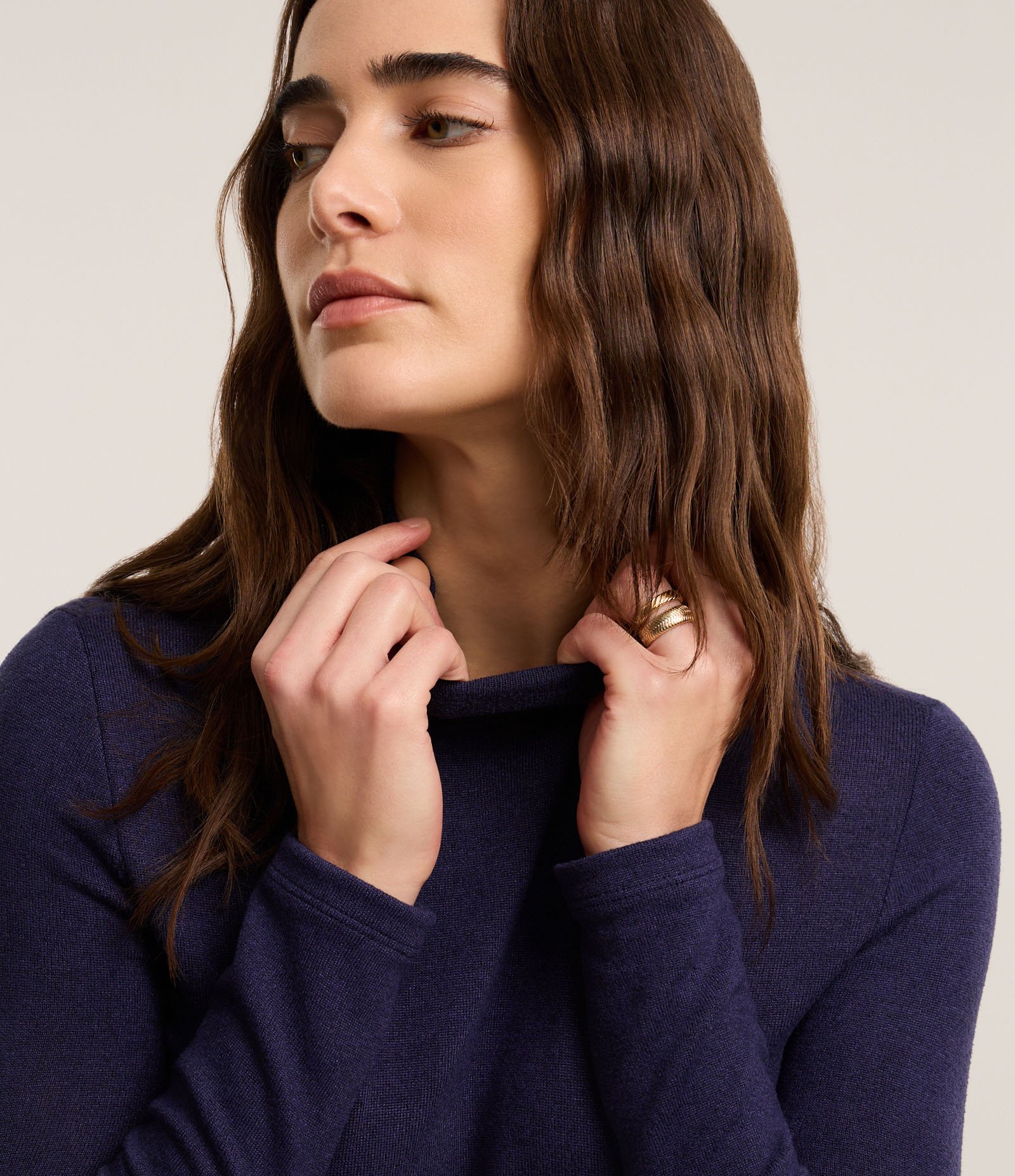 Blusa Texturizada com Gola Alta e Manga longa Azul 3