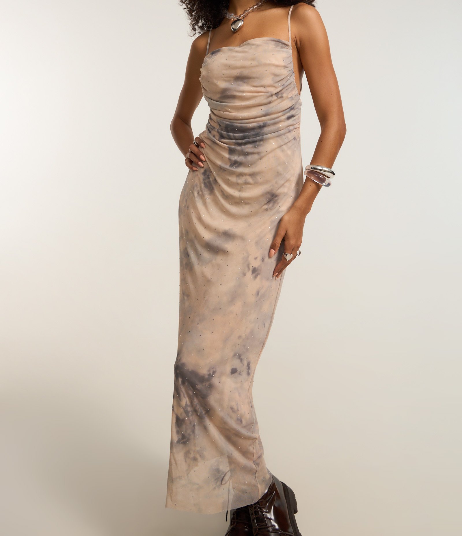 Vestido New Midi em Tule com Estampa Manchada e Drapeado Lateral Bege 4