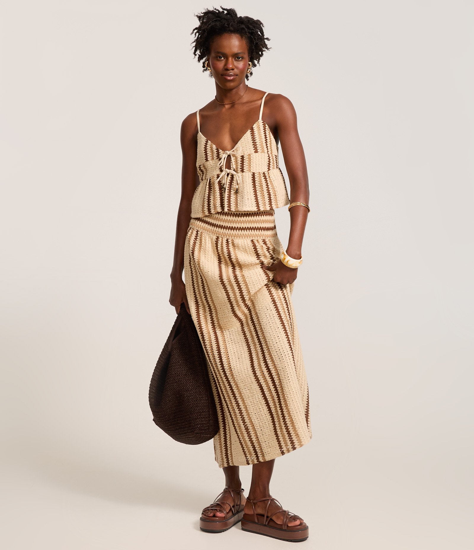 Blusa Evasê em Algodão com e Amarração Frontal Bege 2