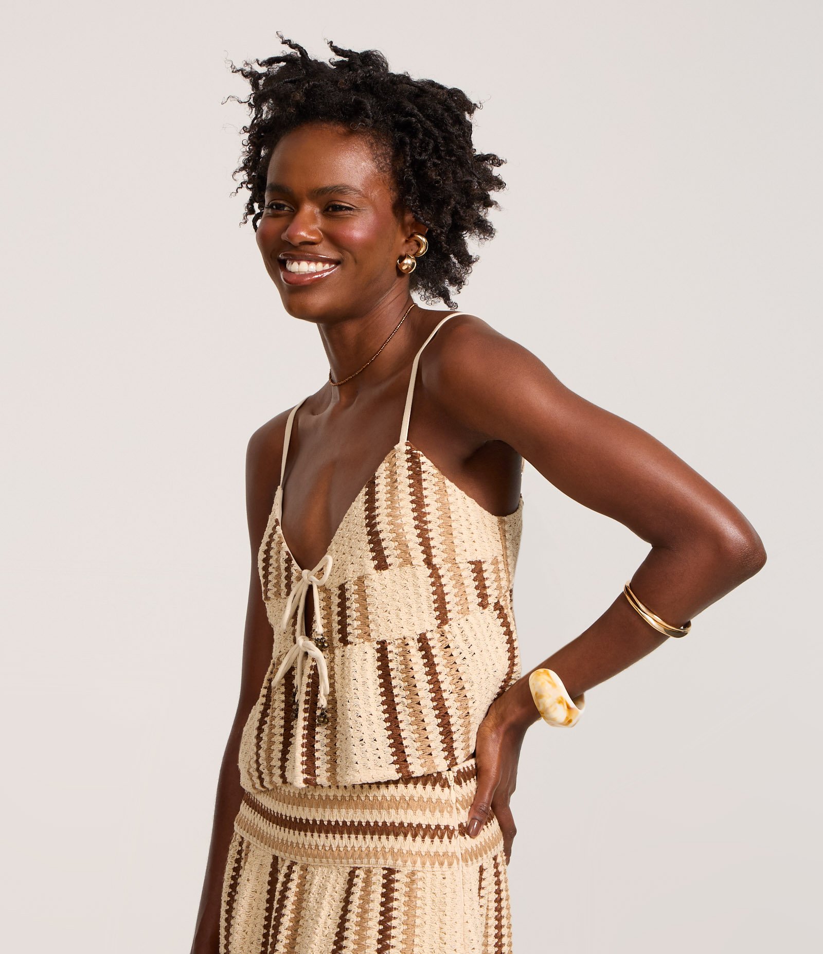 Blusa Evasê em Algodão com e Amarração Frontal Bege 3