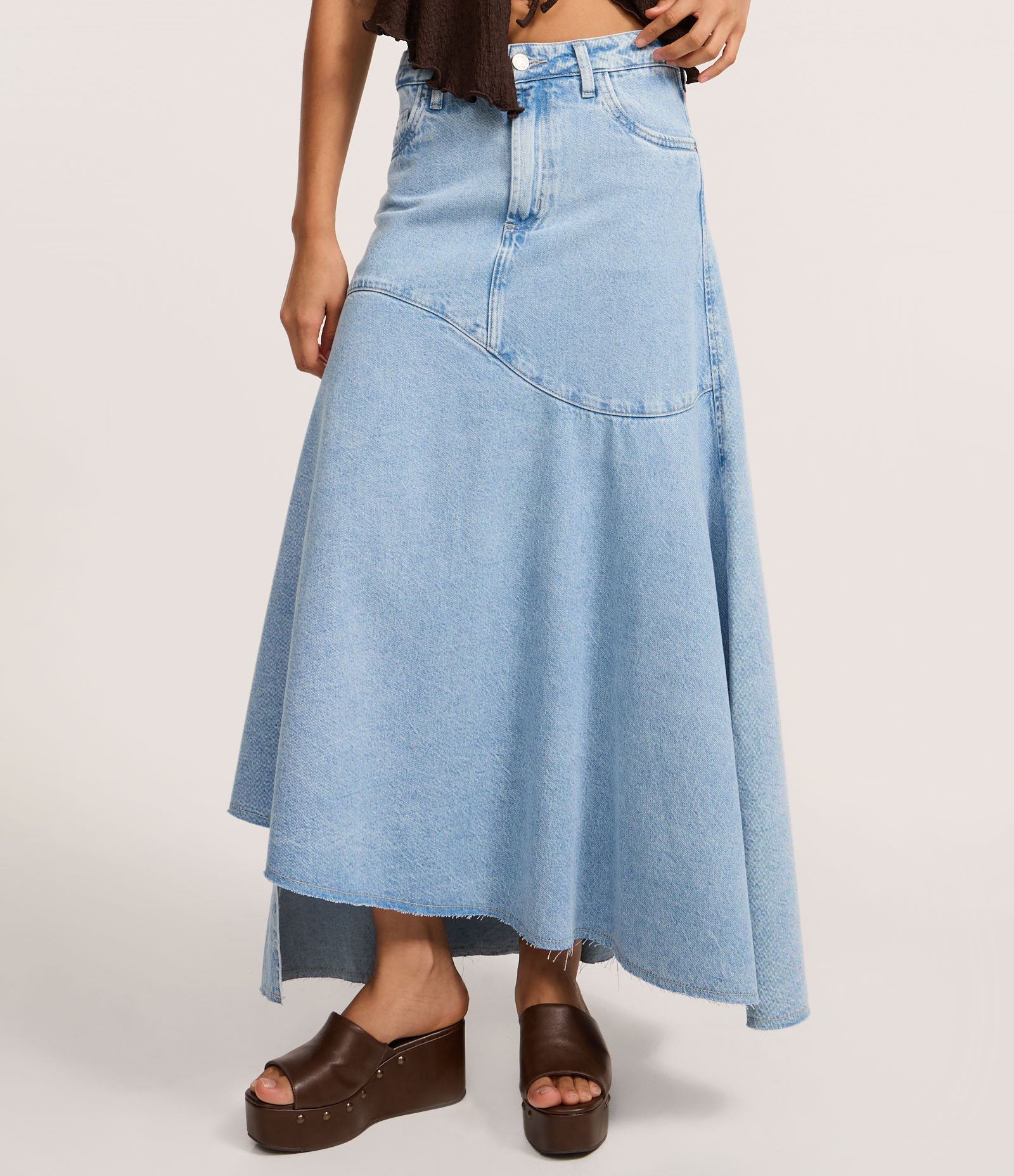 Saia Midi em Jeans Delave com Barra Irregular Azul 3