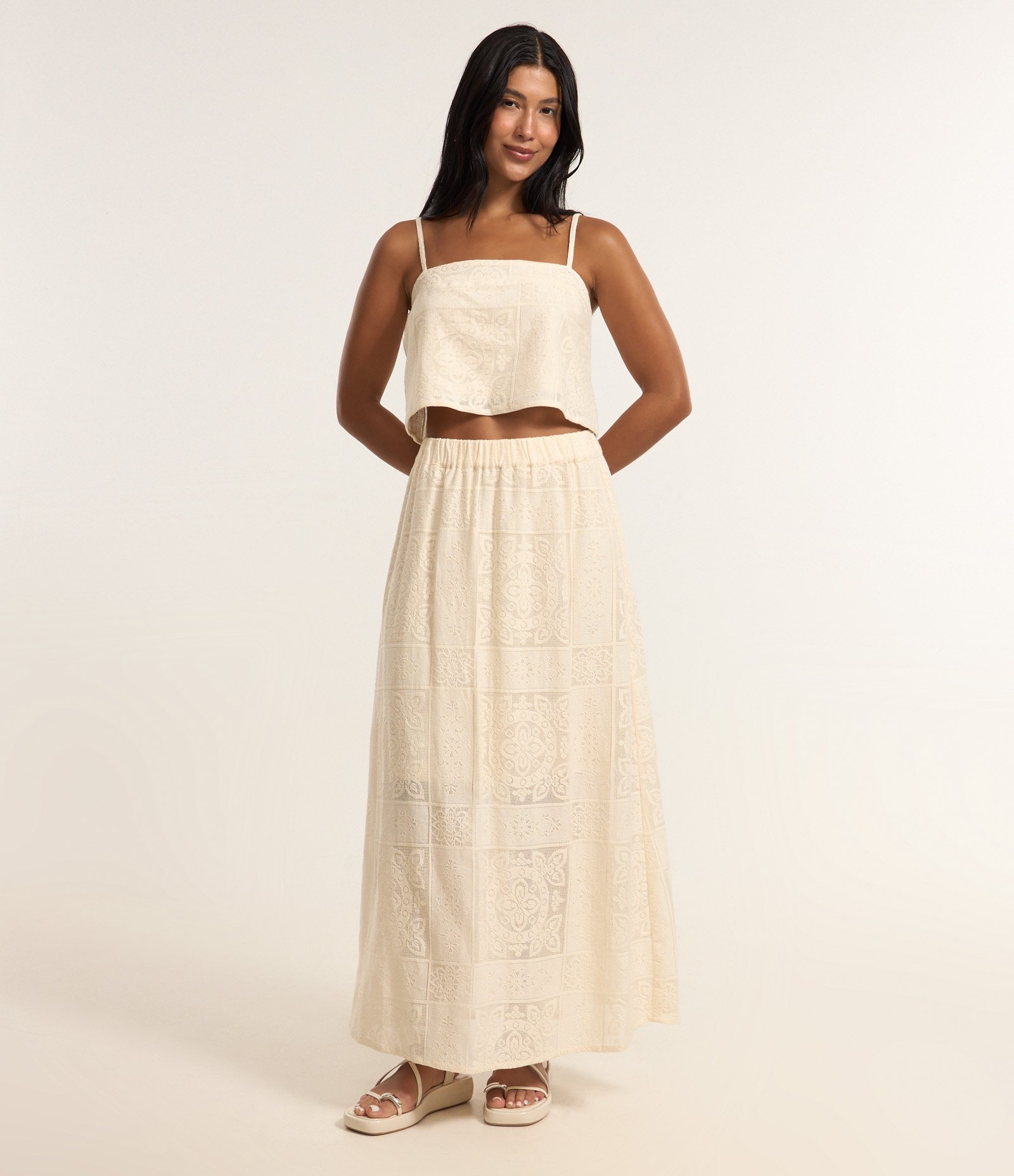 Saia Midi Evasê com Estampa Guipire Floral e Cós Elástico Bege 1