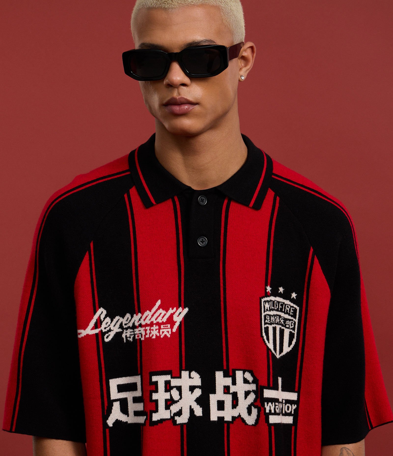 Camisa Polo Boxy Sportcore em Tricô com Estampa Listrada e Lettering Vermelho/Preto 8