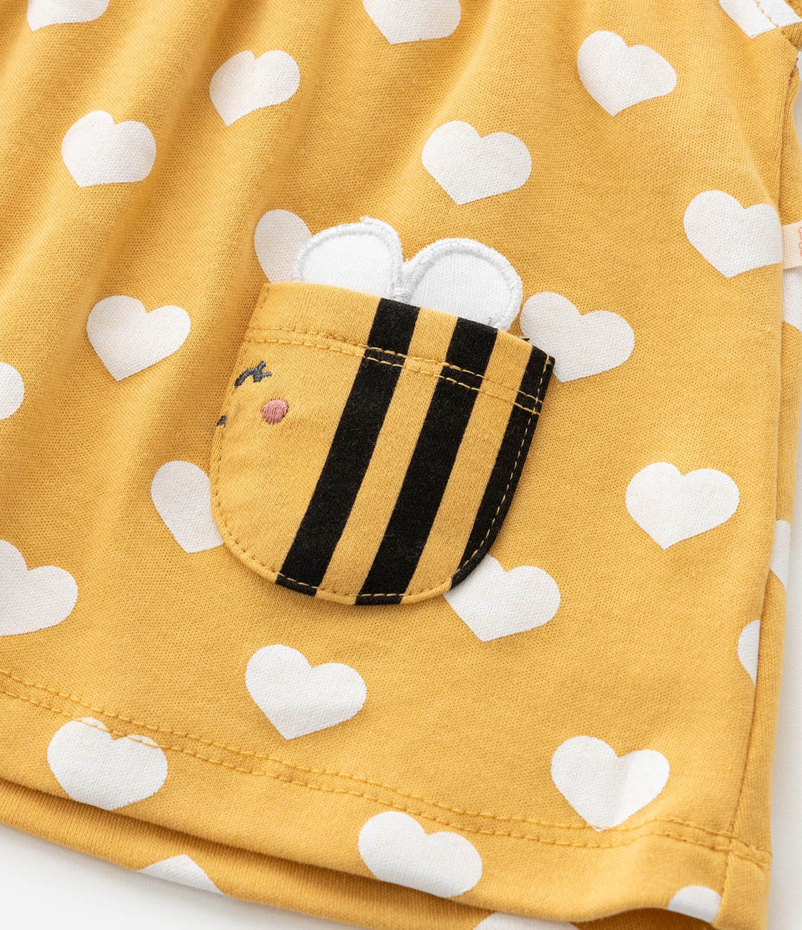 Conjunto Infantil com Estampa de Corações e Abelhinhas - Tam 0 a 18 Meses Amarelo 12
