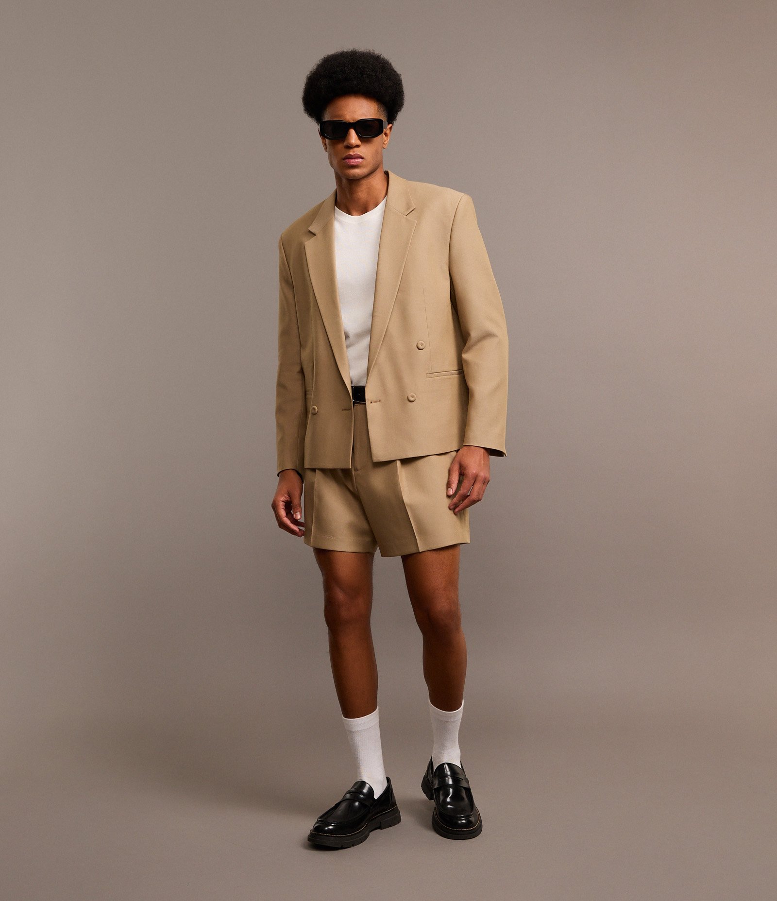 Blazer Boxy em Viscose Alfaiatado com Botões Bege 2