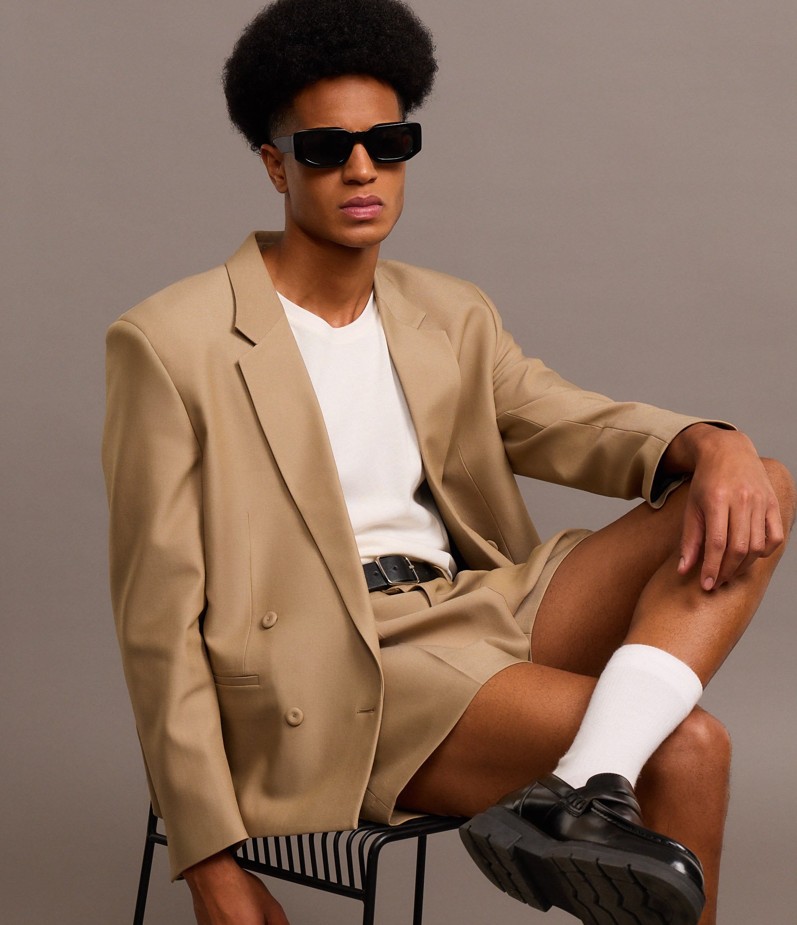 Blazer Boxy em Viscose Alfaiatado com Botões Bege 3