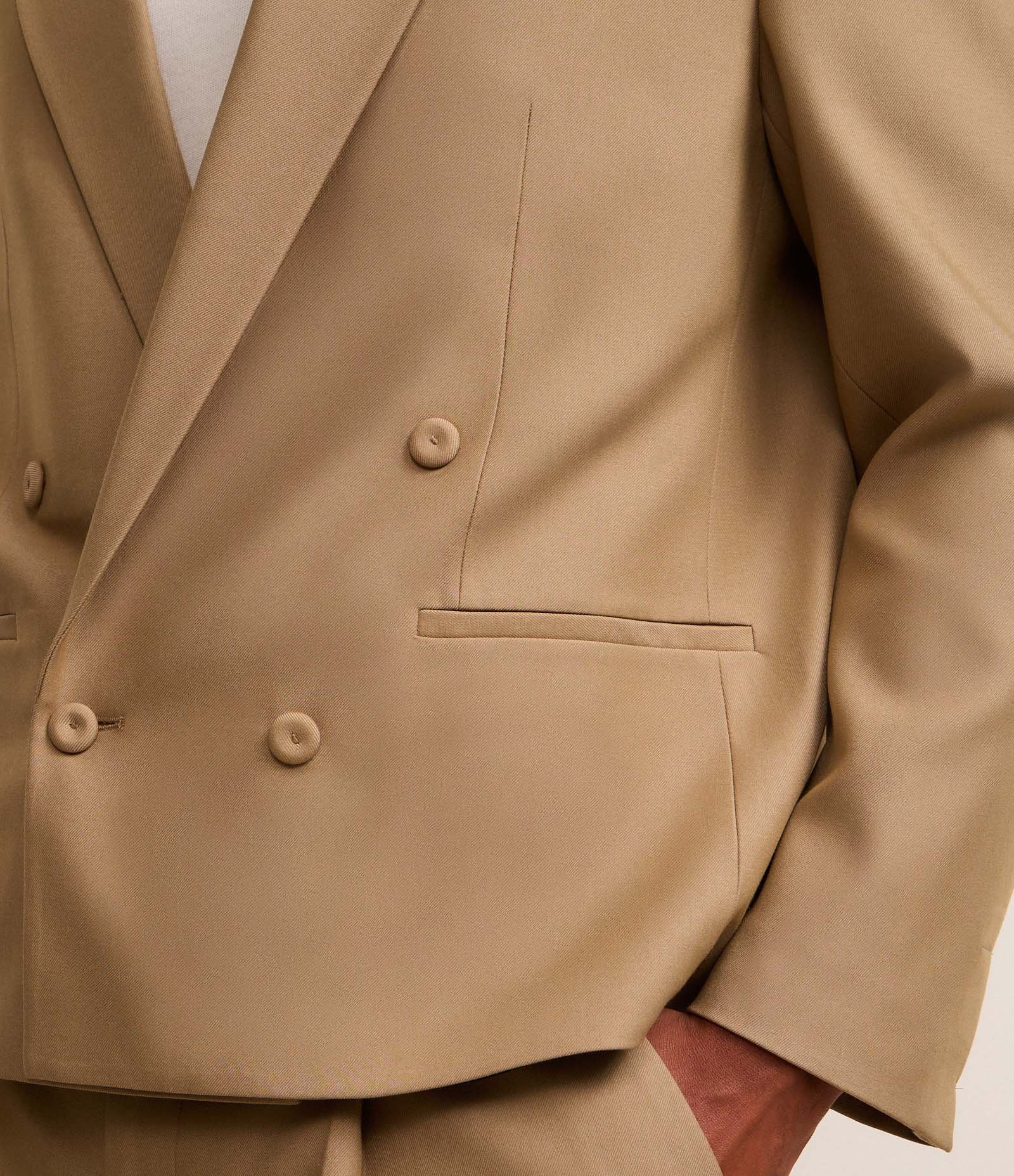 Blazer Boxy em Viscose Alfaiatado com Botões Bege 4