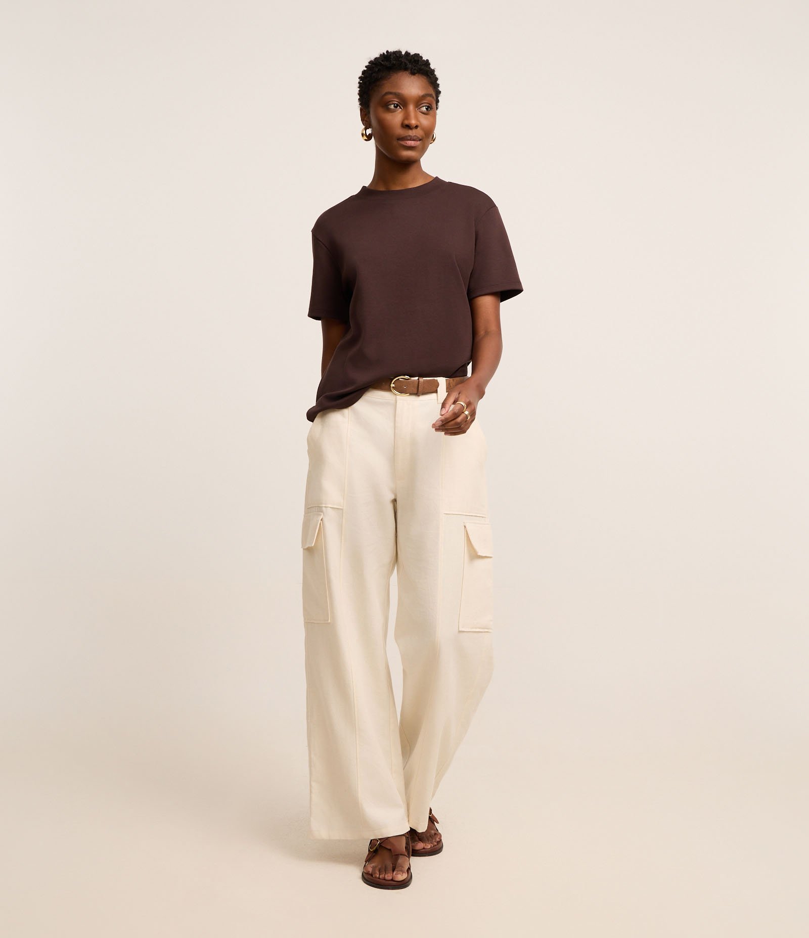 Blusa em Algodão Peruano Interlock com Gola Redonda Marrom 2