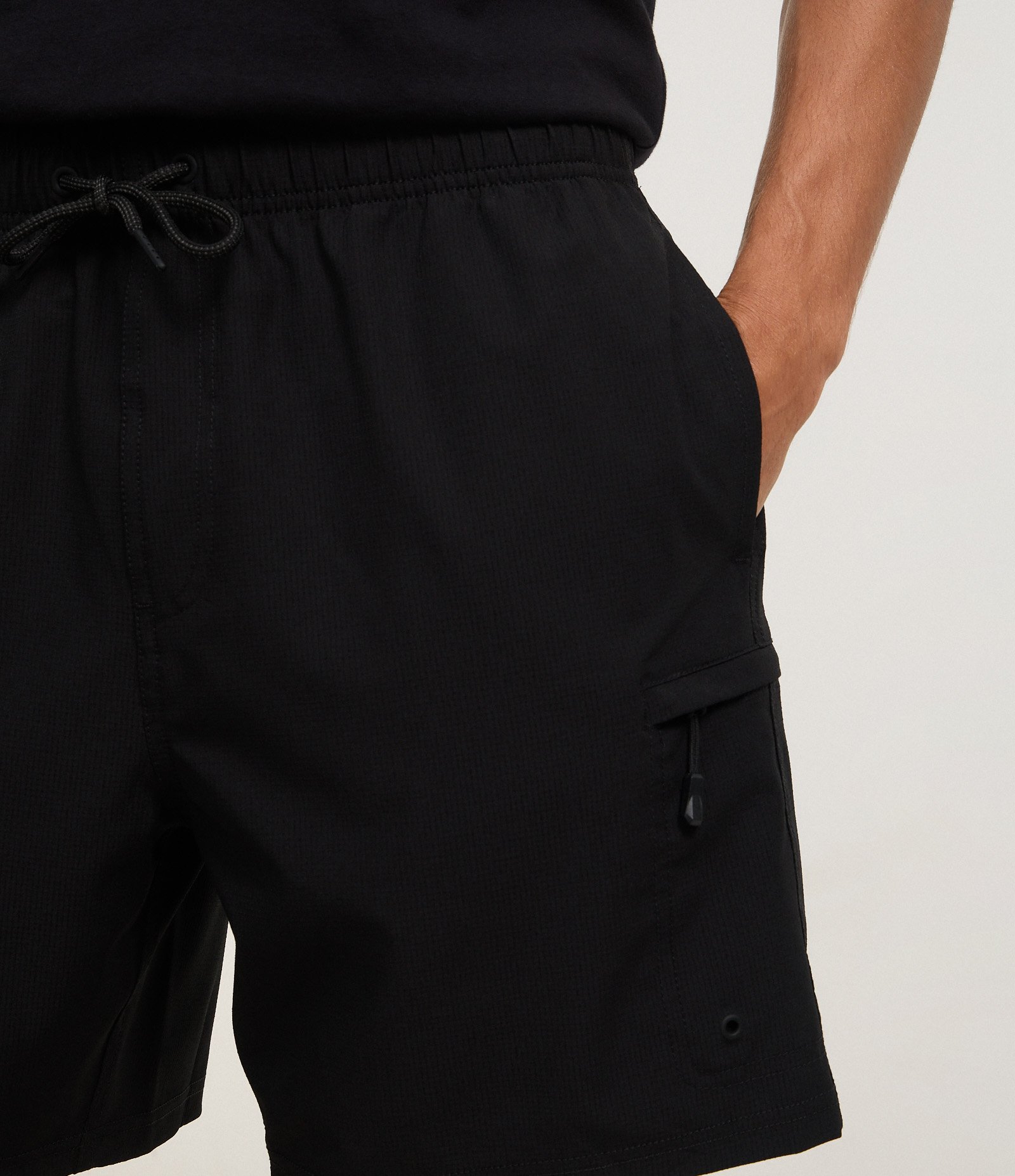 Bermuda em Ripstop com Bolso Lateral Preto 3