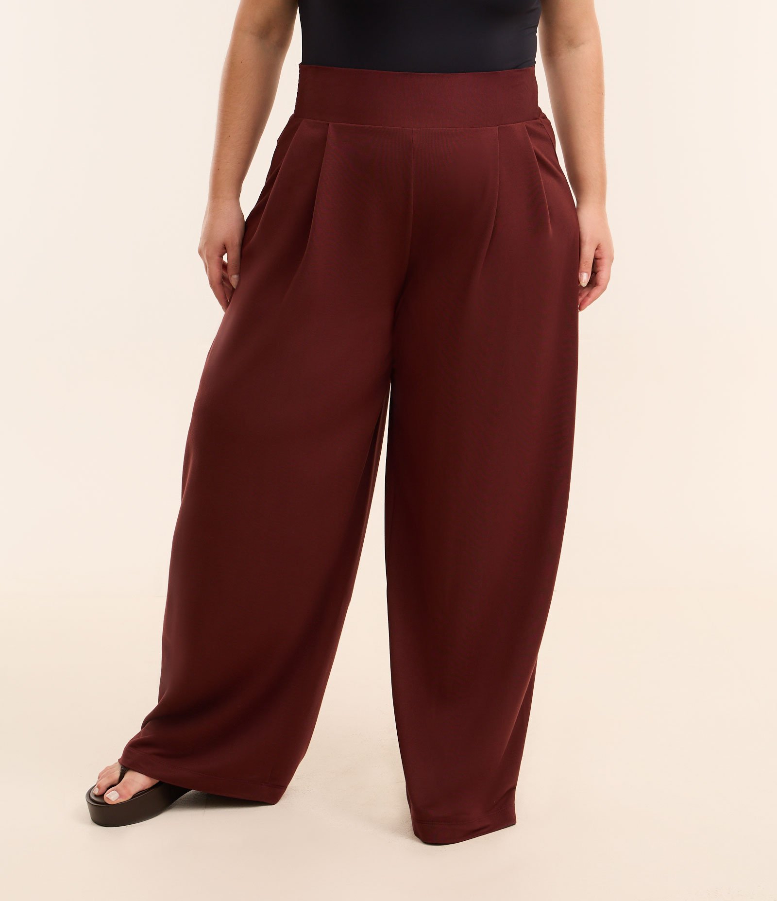 Calça Pantalona Crepe com Lastex nas Costas Curve & Plus Size 2