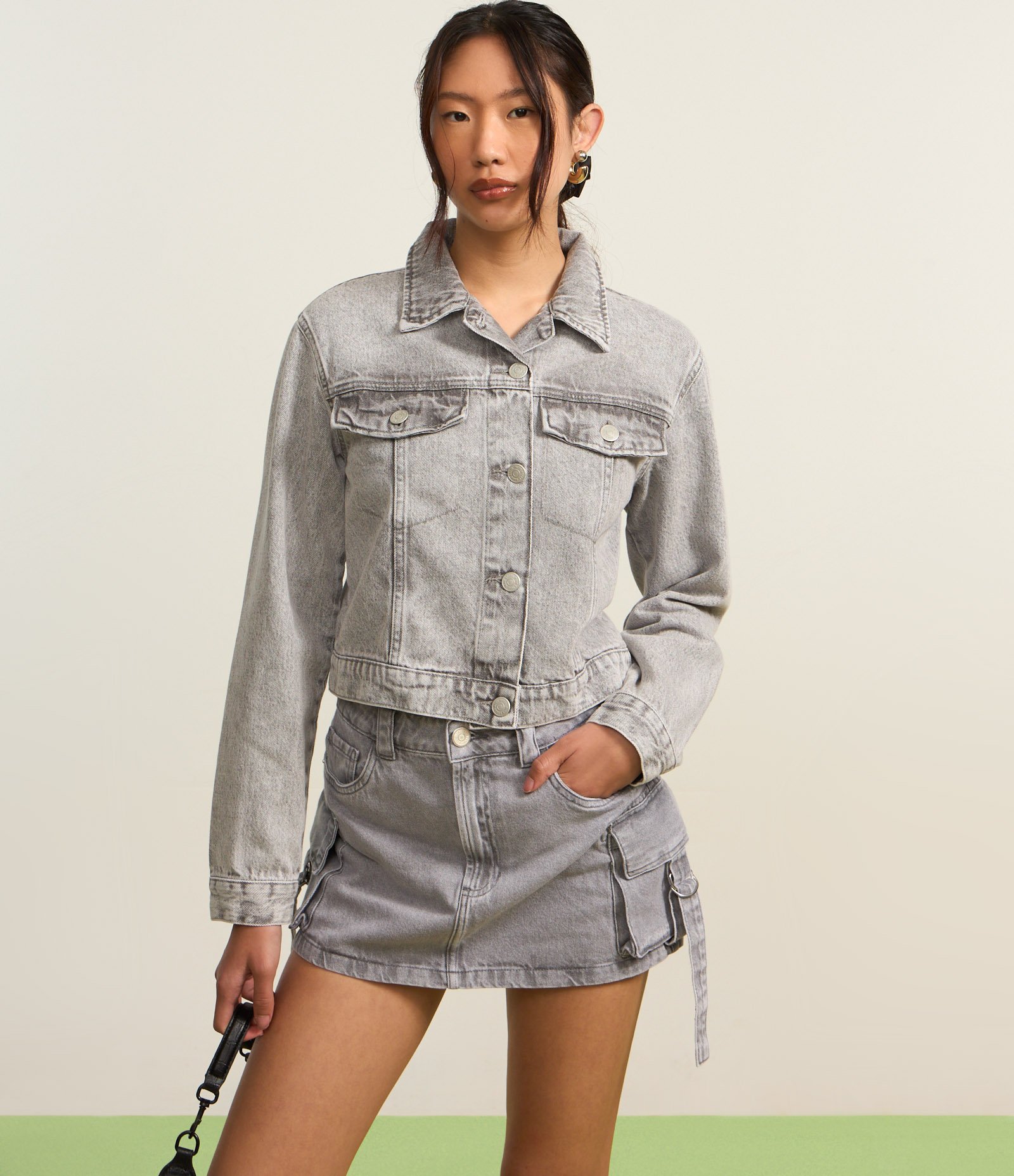 Jaqueta Regular em Jeans com Botões Cinza 5