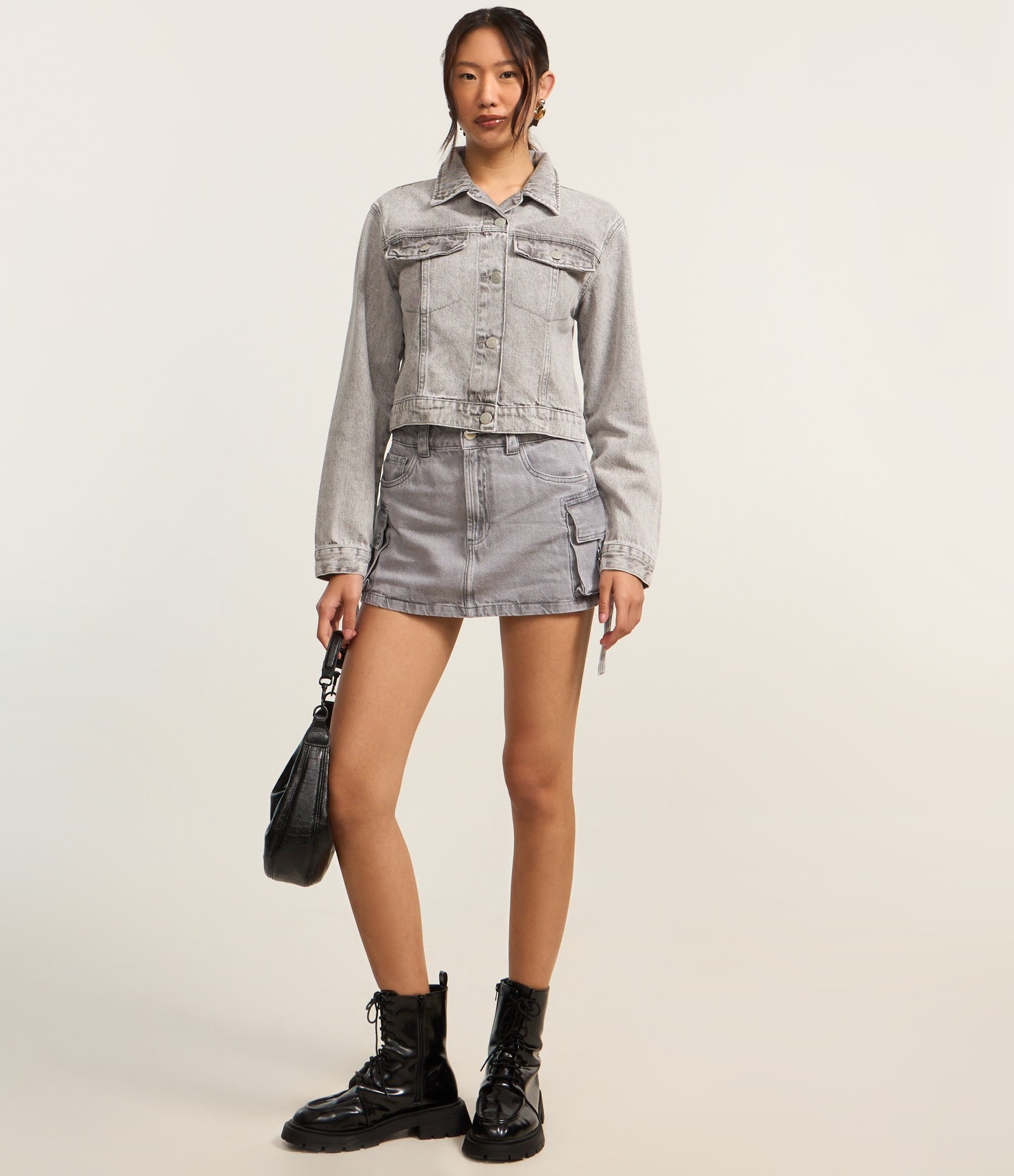 Jaqueta Regular em Jeans com Botões Cinza 2