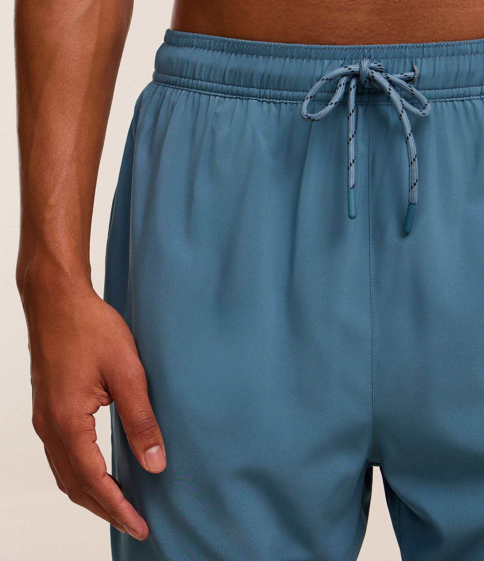 Bermuda Esportiva com Short de Compressão e Bolso Funcional Azul 1