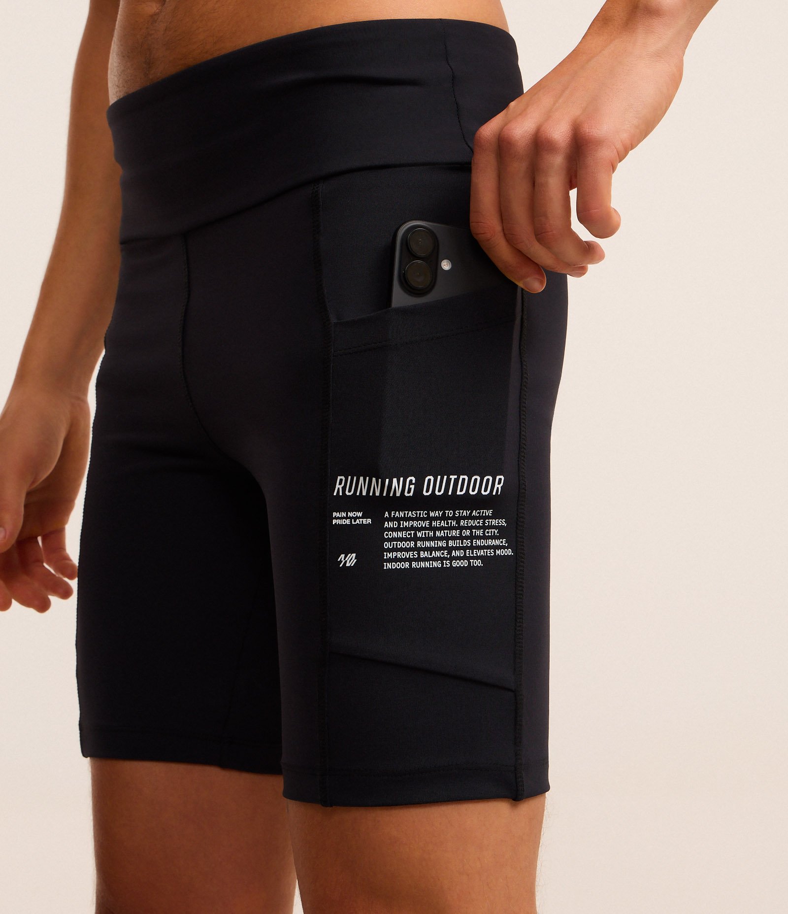 Bermuda Esportiva Corrida em Microfibra com Bolsos e Compressão Preto 4