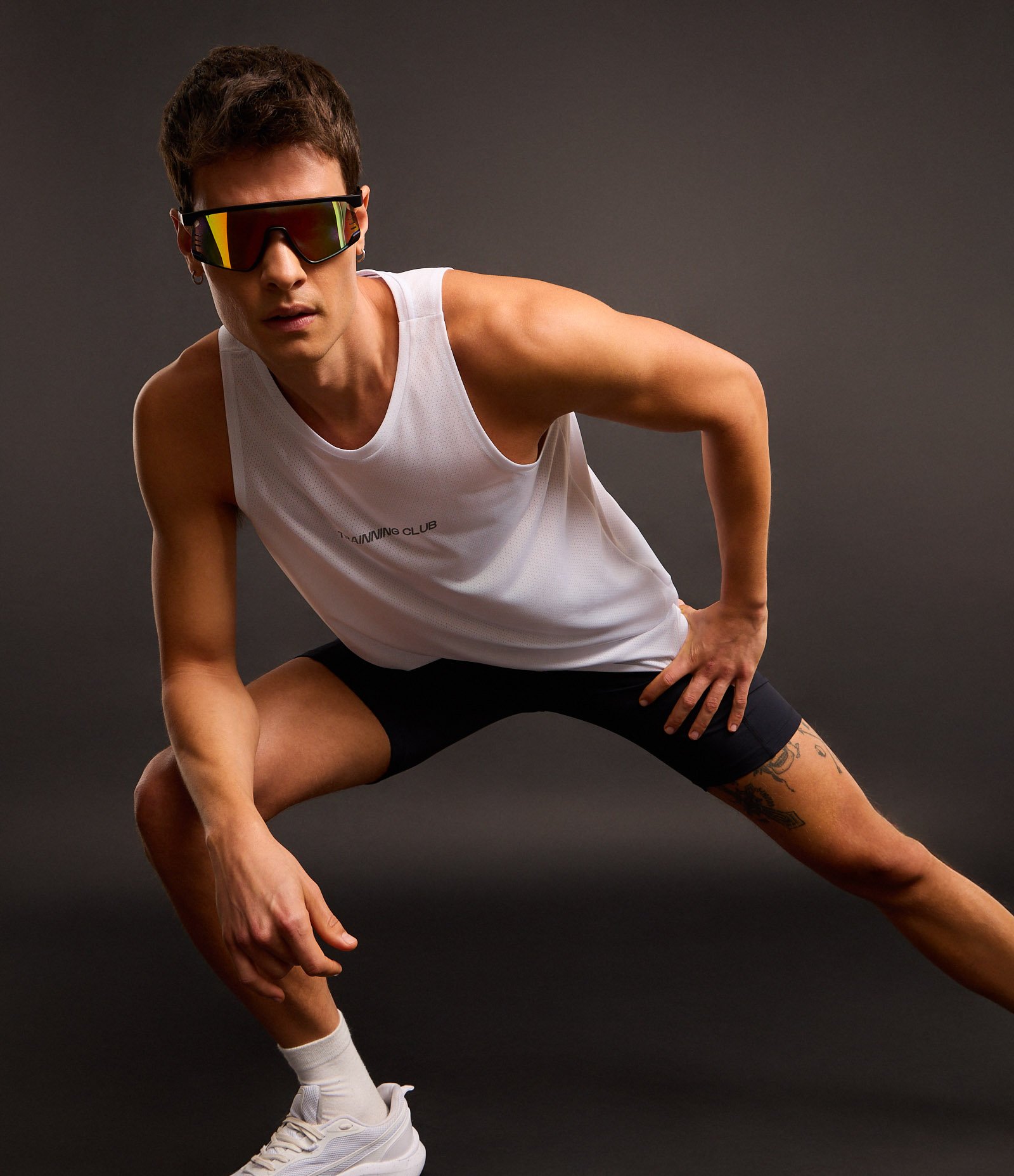 Bermuda Esportiva Corrida em Microfibra com Bolsos e Compressão Preto 5