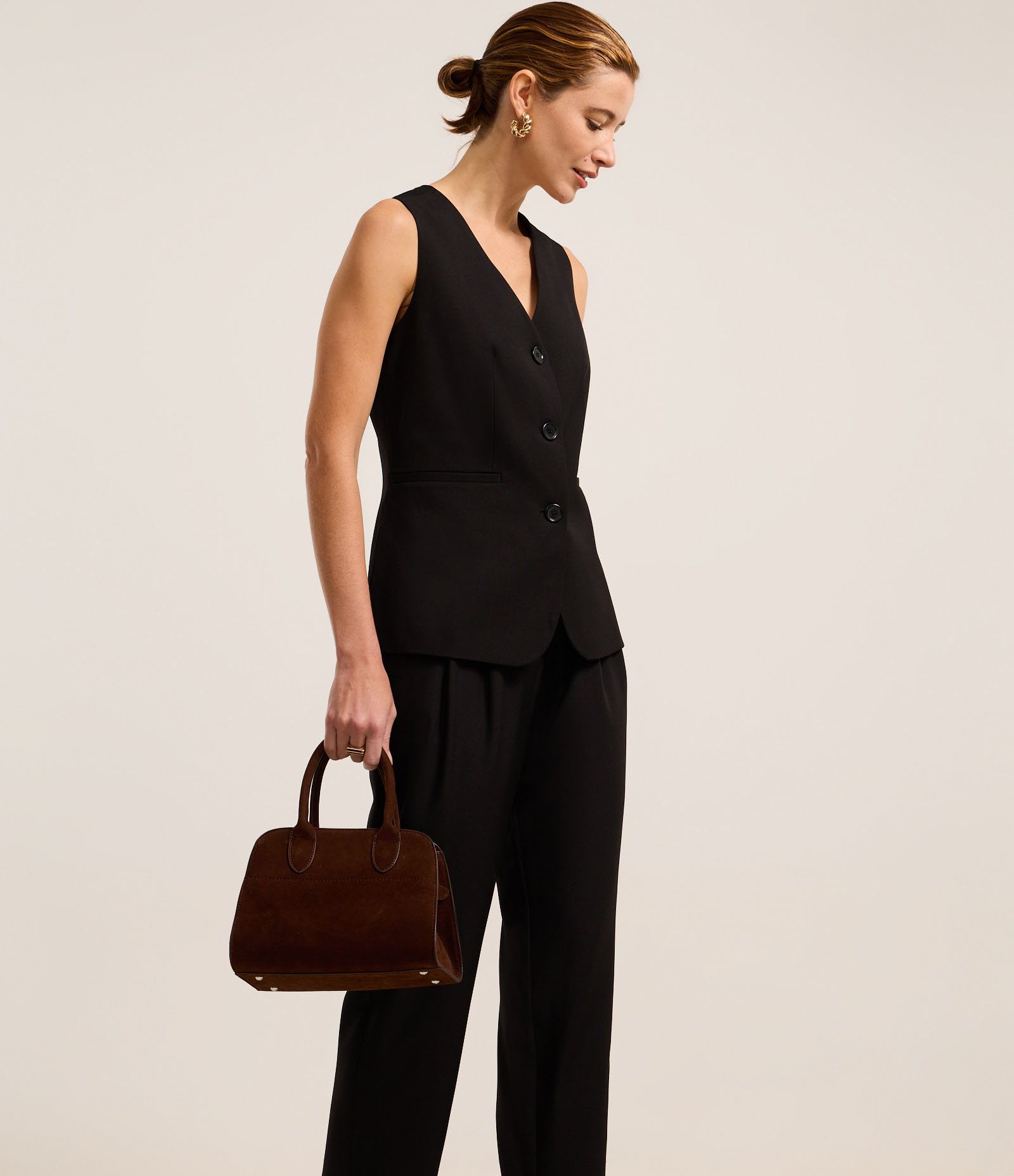 Calça Reta Alfaiatada com Passantes e Pregas Preto 2