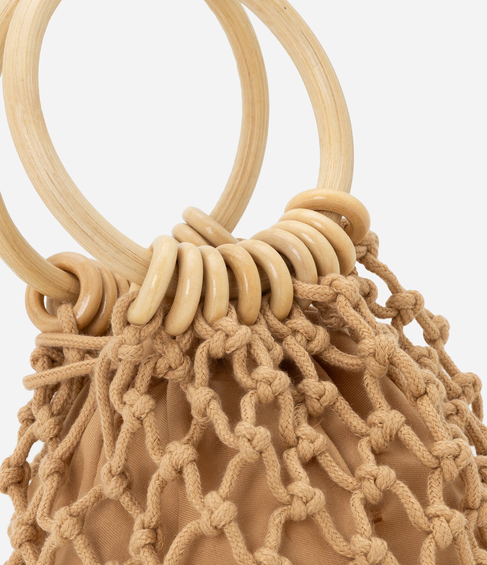 Bolsa Bucket Pequena com Efeito Macrame e Alça de Madeira Bege 5