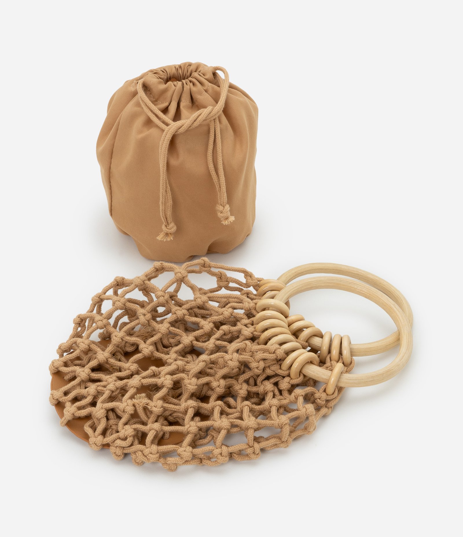Bolsa Bucket Pequena com Efeito Macrame e Alça de Madeira Bege 7