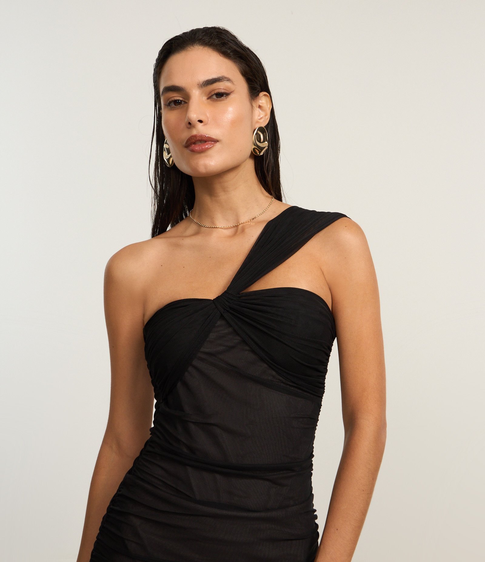 Body em Tule com Um Ombro Só e Nózinho no Busto Preto 2