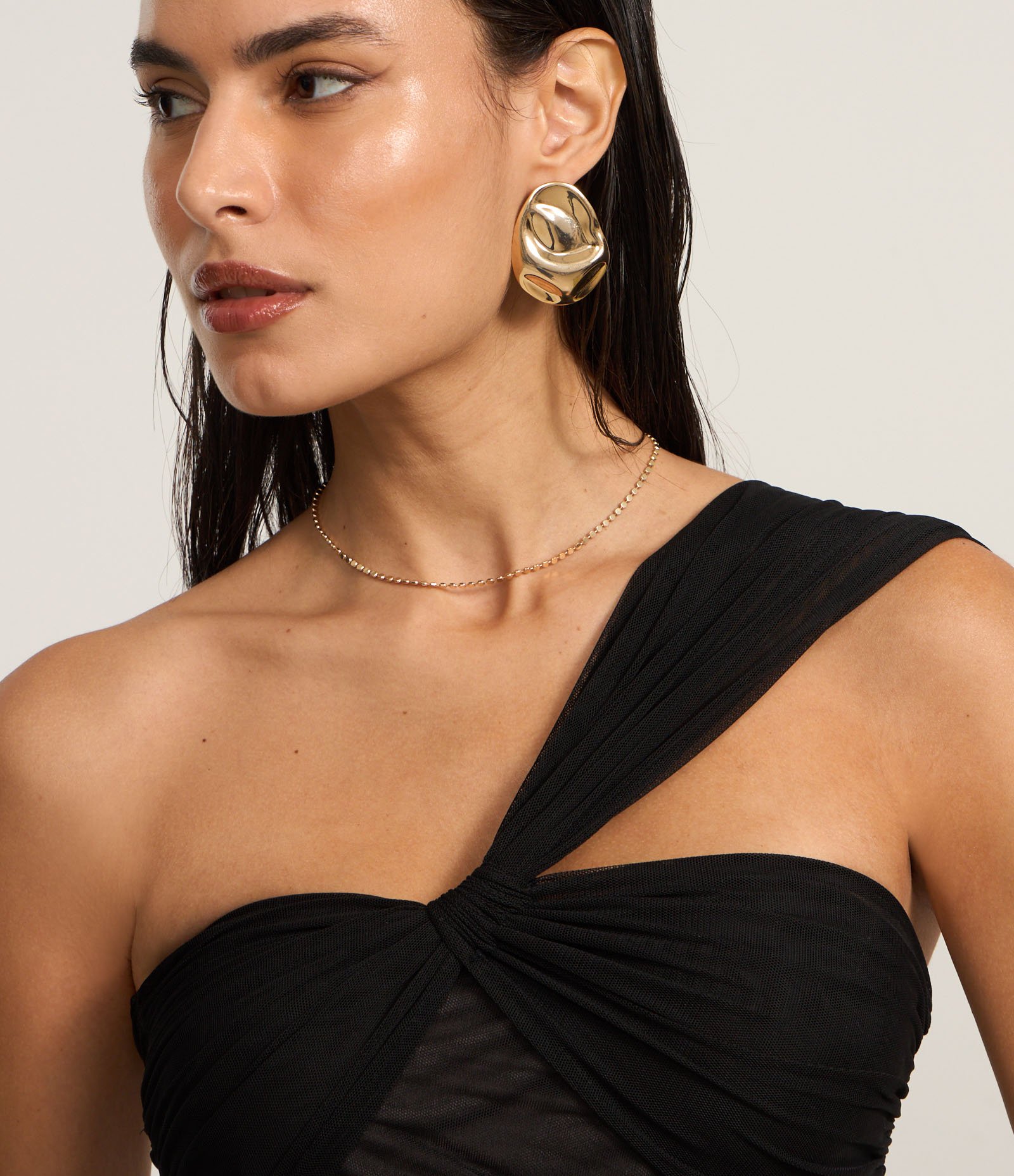 Body em Tule com Um Ombro Só e Nózinho no Busto Preto 3