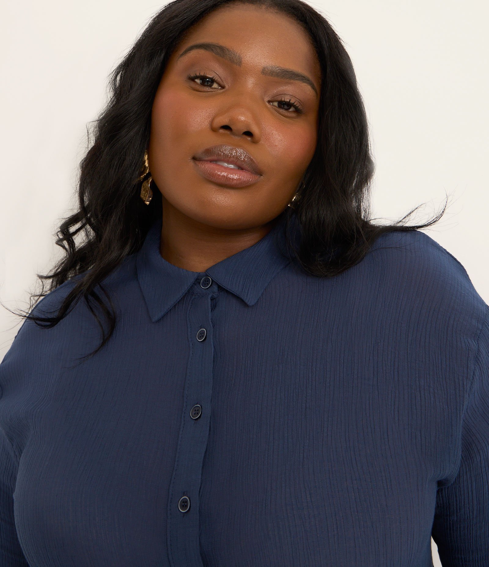 Camisa Alongada em Crepe com Textura Curve & Plus Size Azul 3