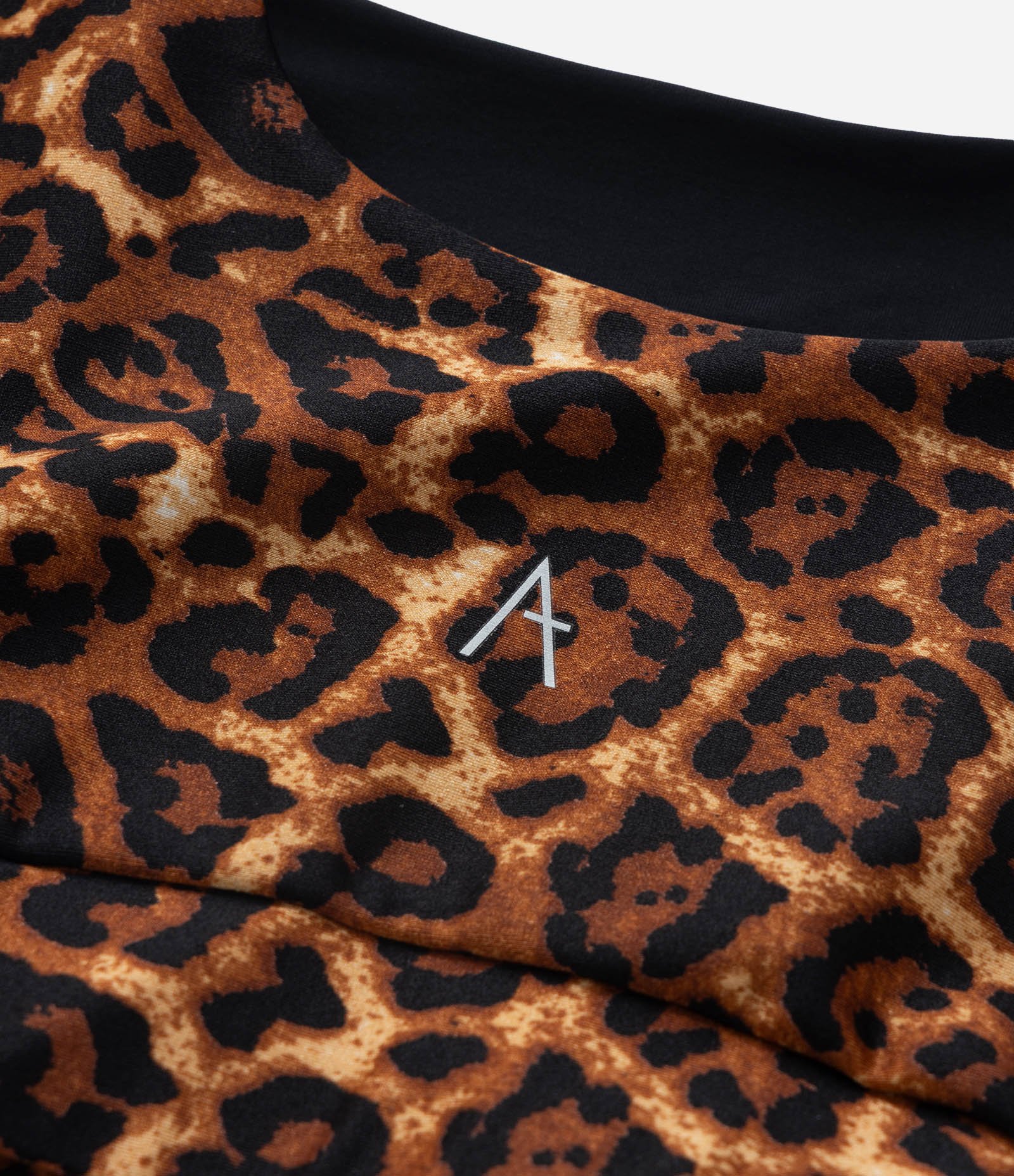 Top Esportivo em Tecnologia Dry com Estampa Oncinha Curve & Plus Size Marrom 7