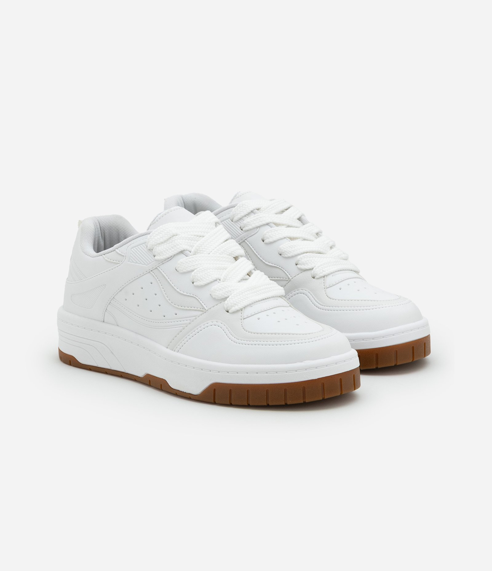 Tênis em PU com Amarração de Cadarço e Detalhes Laterais Branco 2