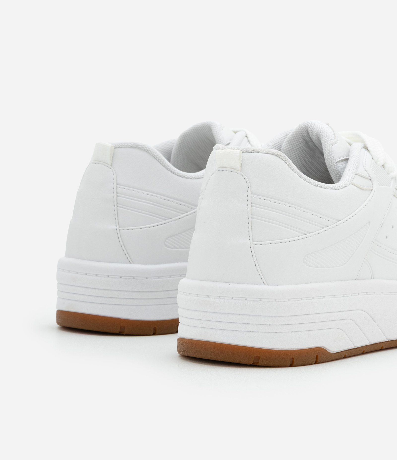 Tênis em PU com Amarração de Cadarço e Detalhes Laterais Branco 5