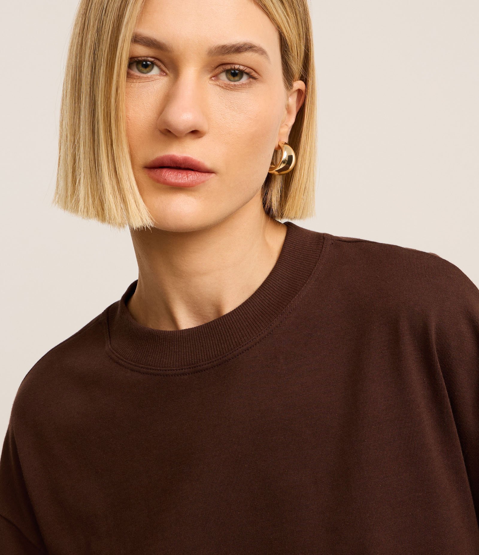 Camiseta Básica Relaxed em Malhão Marrom 3