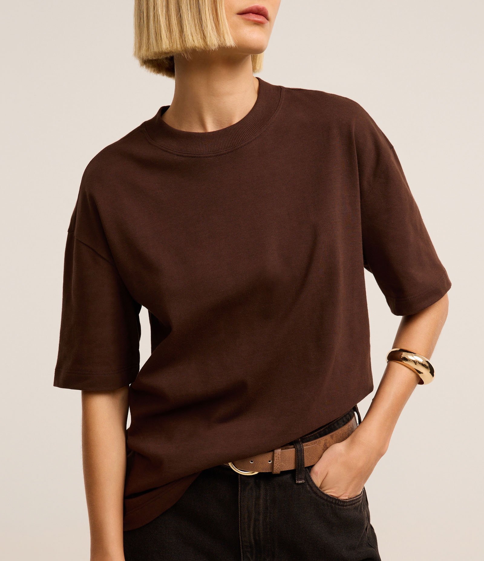 Camiseta Básica Relaxed em Malhão Marrom 4