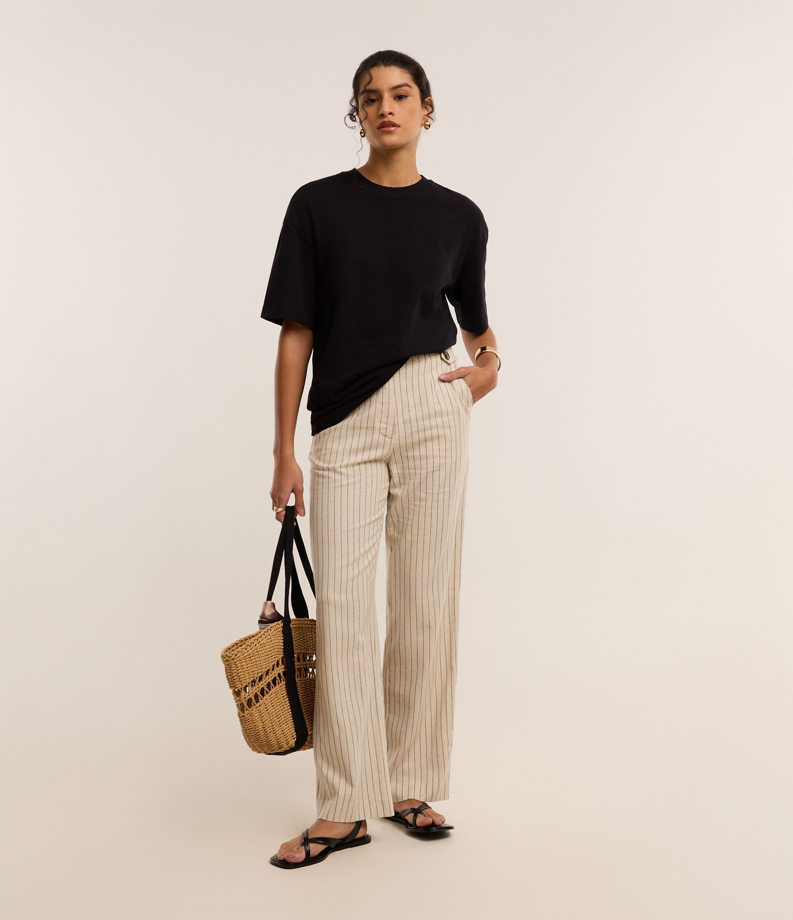 Camiseta Básica Relaxed em Malhão Preto 2