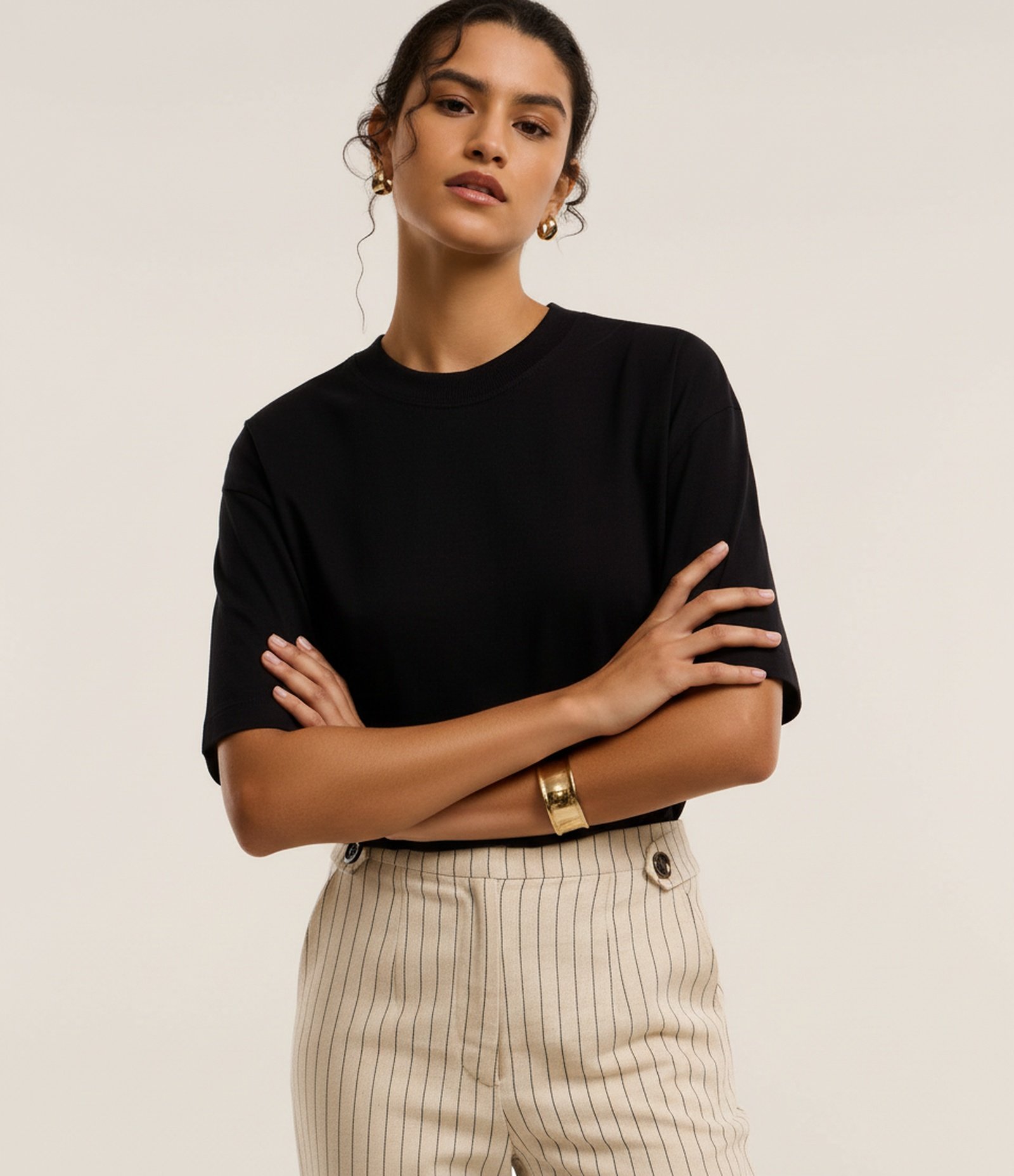 Camiseta Básica Relaxed em Malhão Preto 4